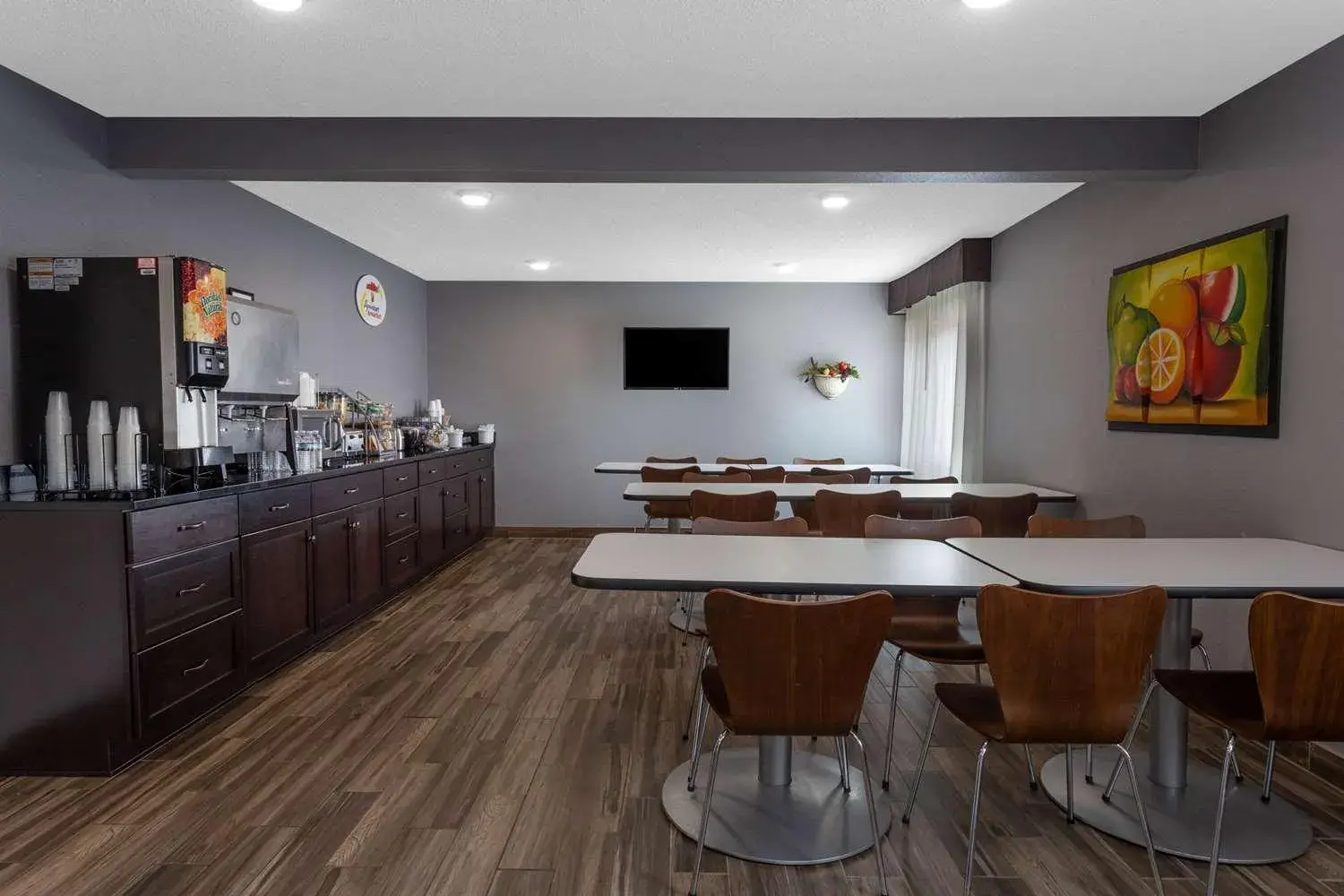 Breakfast in Super 8 by Wyndham South Holland Breakfast in Super 8 by Wyndham South Holland