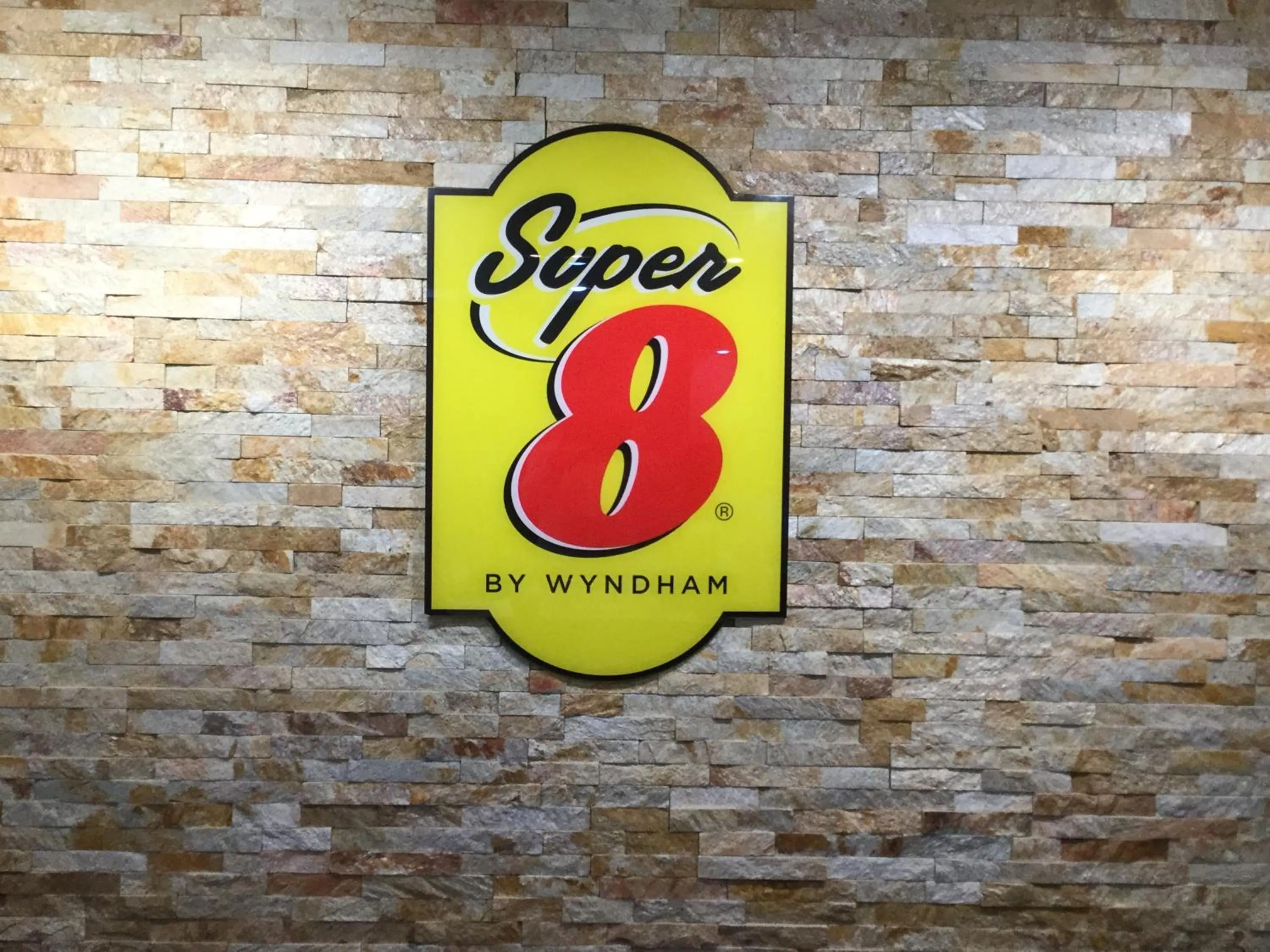 Decorative detail in Super 8 by Wyndham South Holland