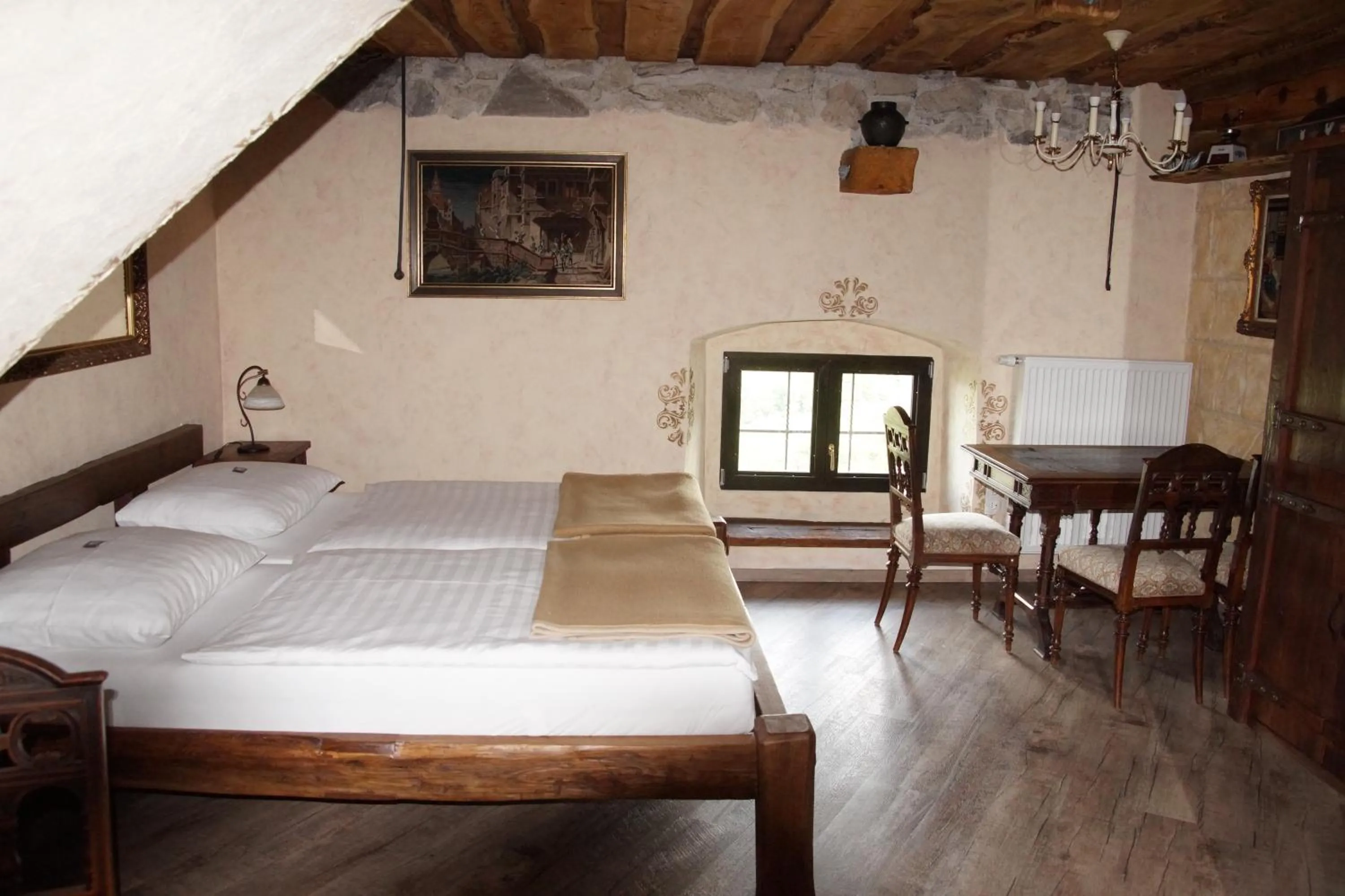Bed in Burg Plankenstein