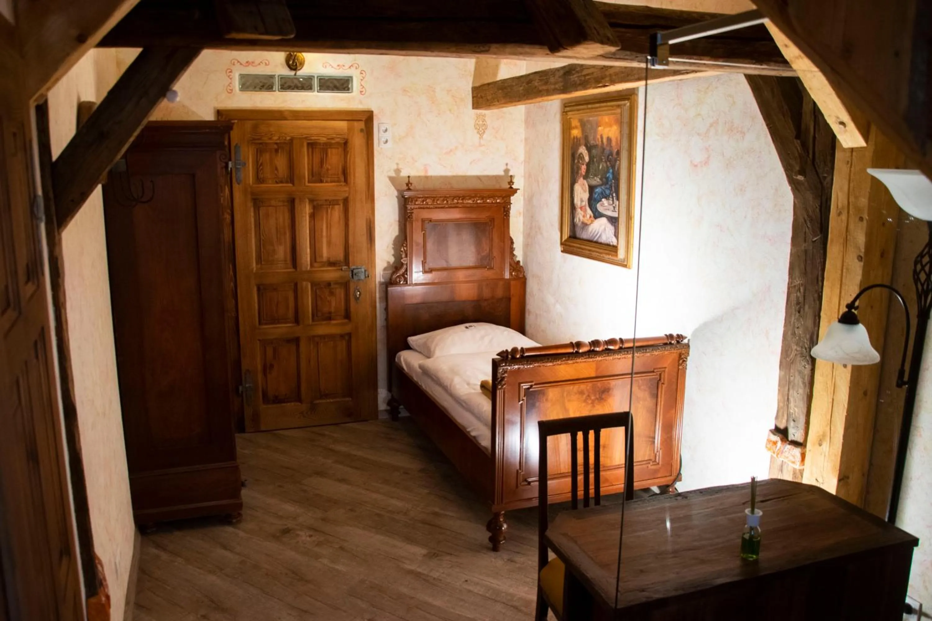 Bed in Burg Plankenstein