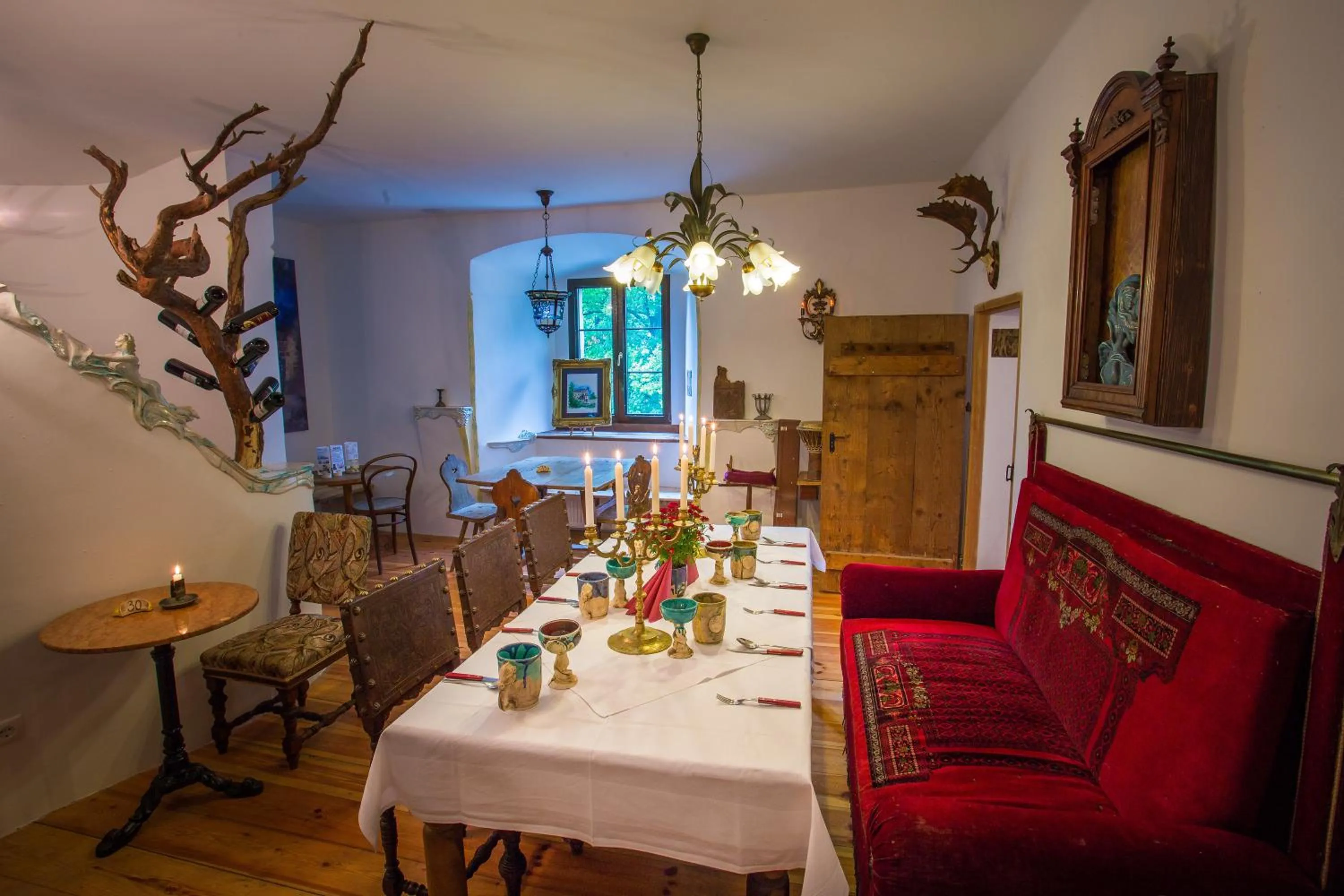 Restaurant/places to eat in Burg Plankenstein