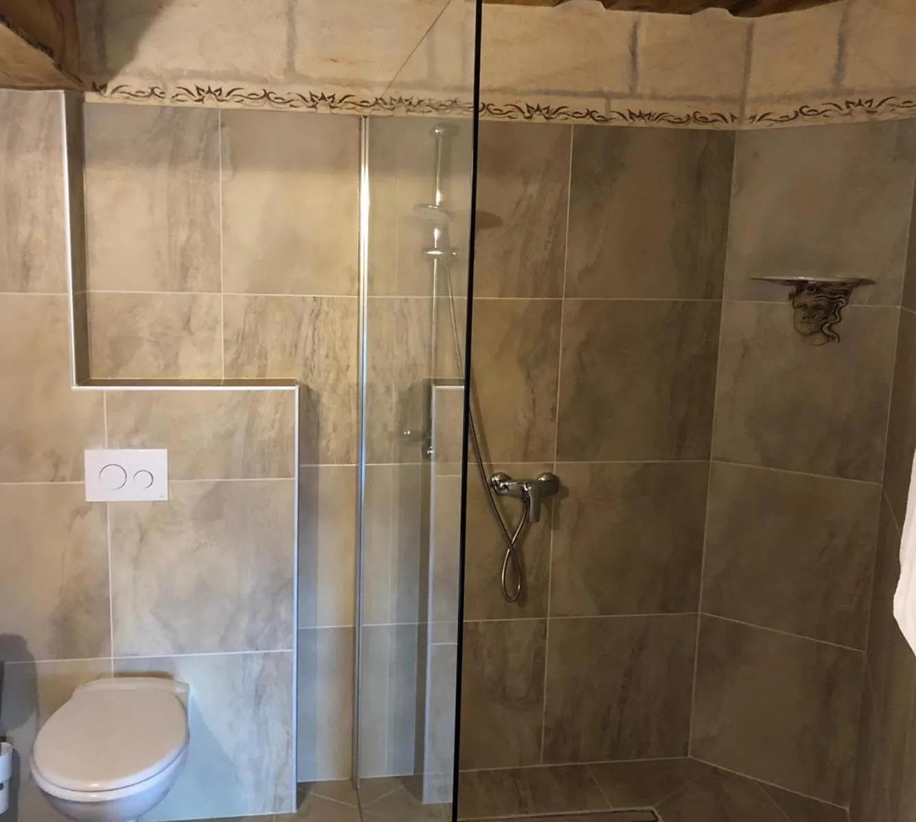 Bathroom in Burg Plankenstein