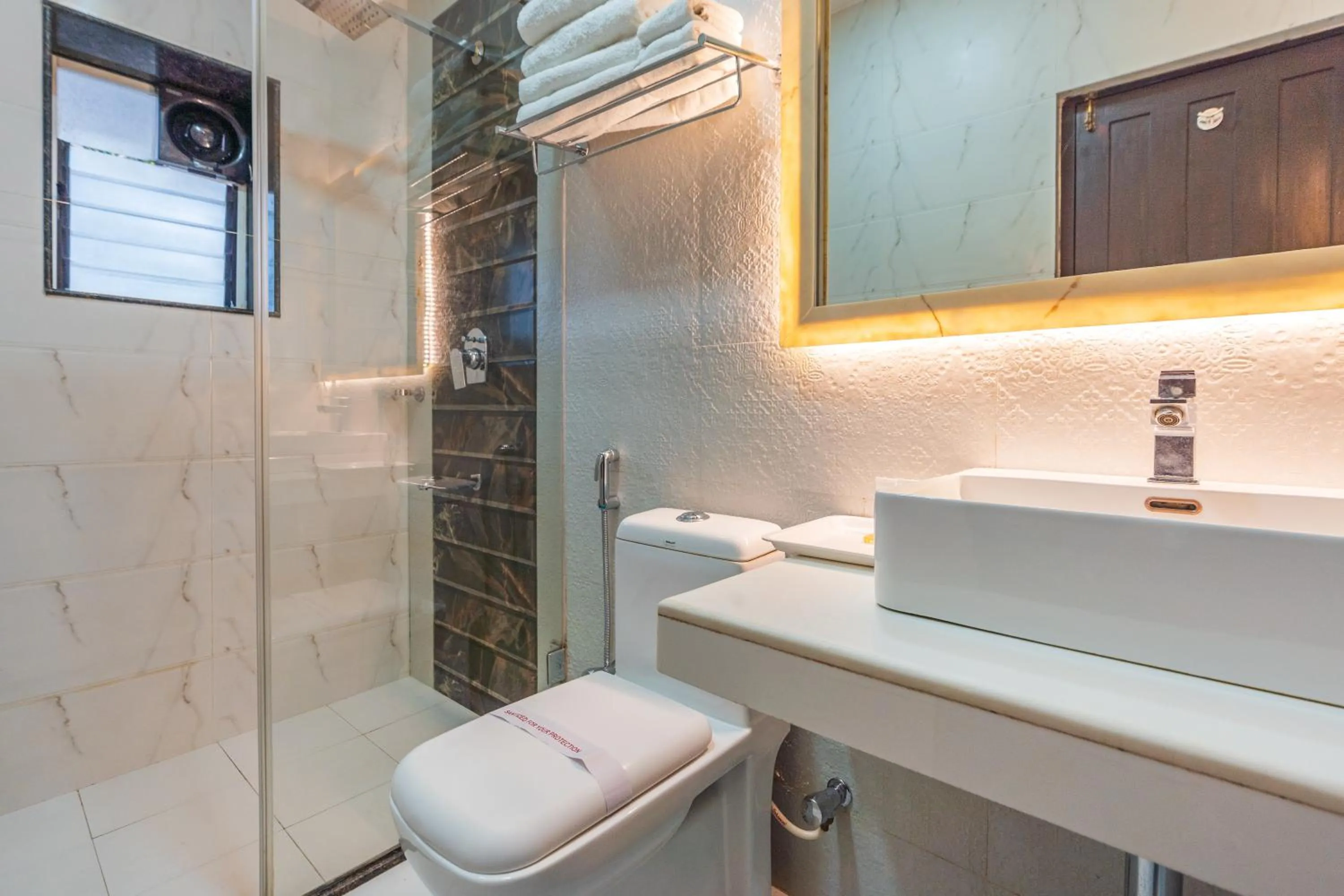 Lemonmint Svelton Manor