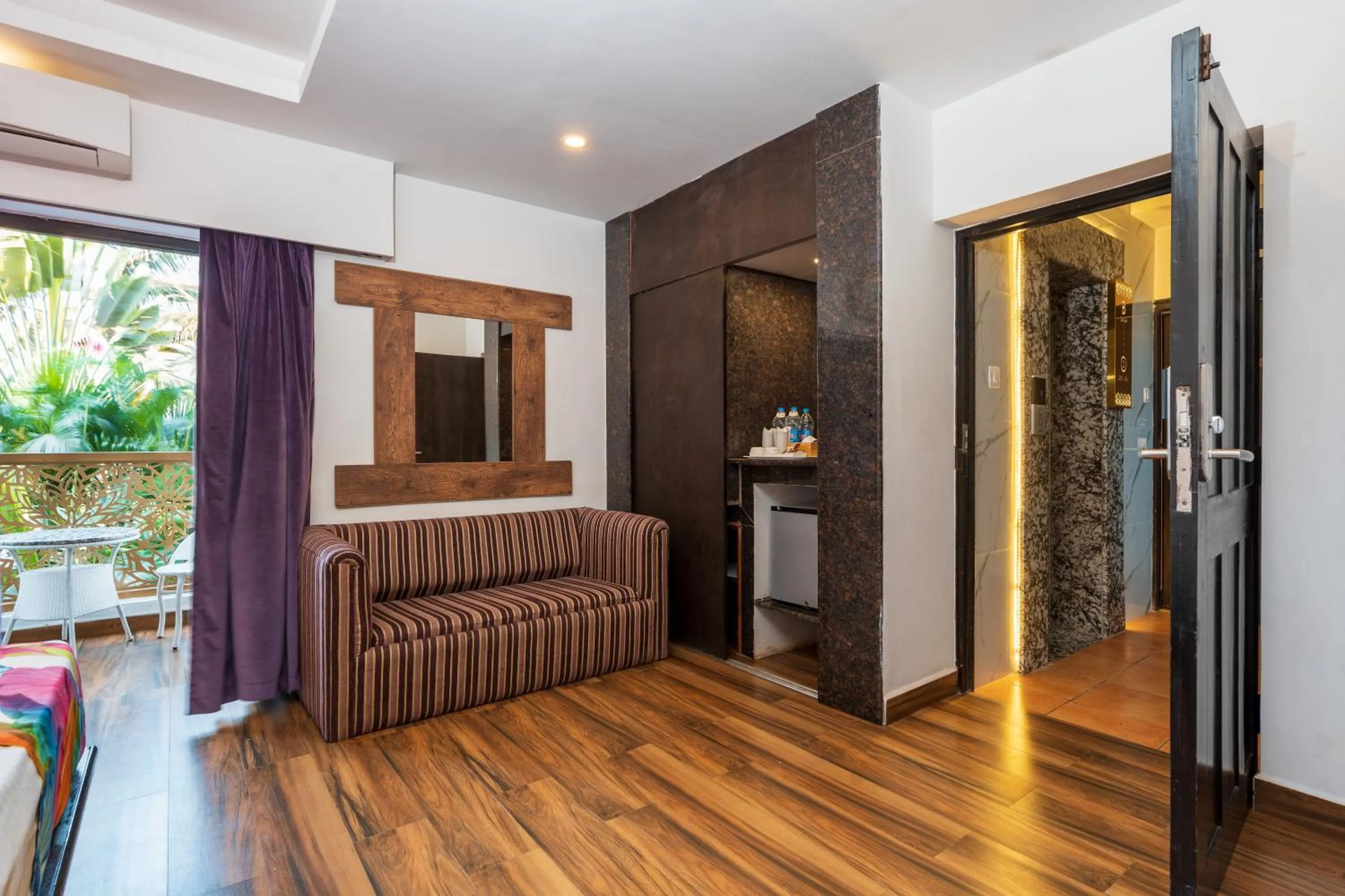 Lemonmint Svelton Manor