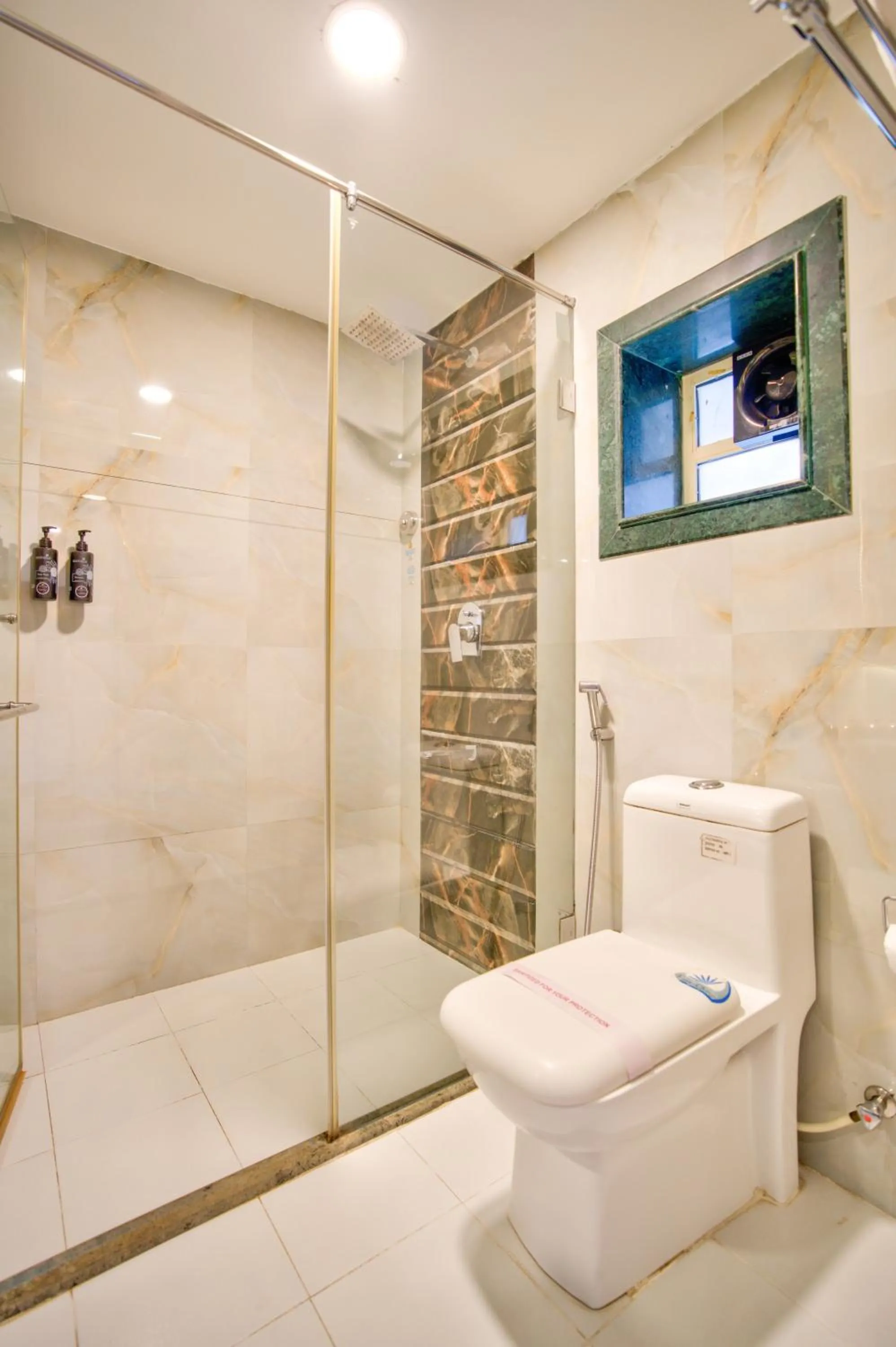 Lemonmint Svelton Manor