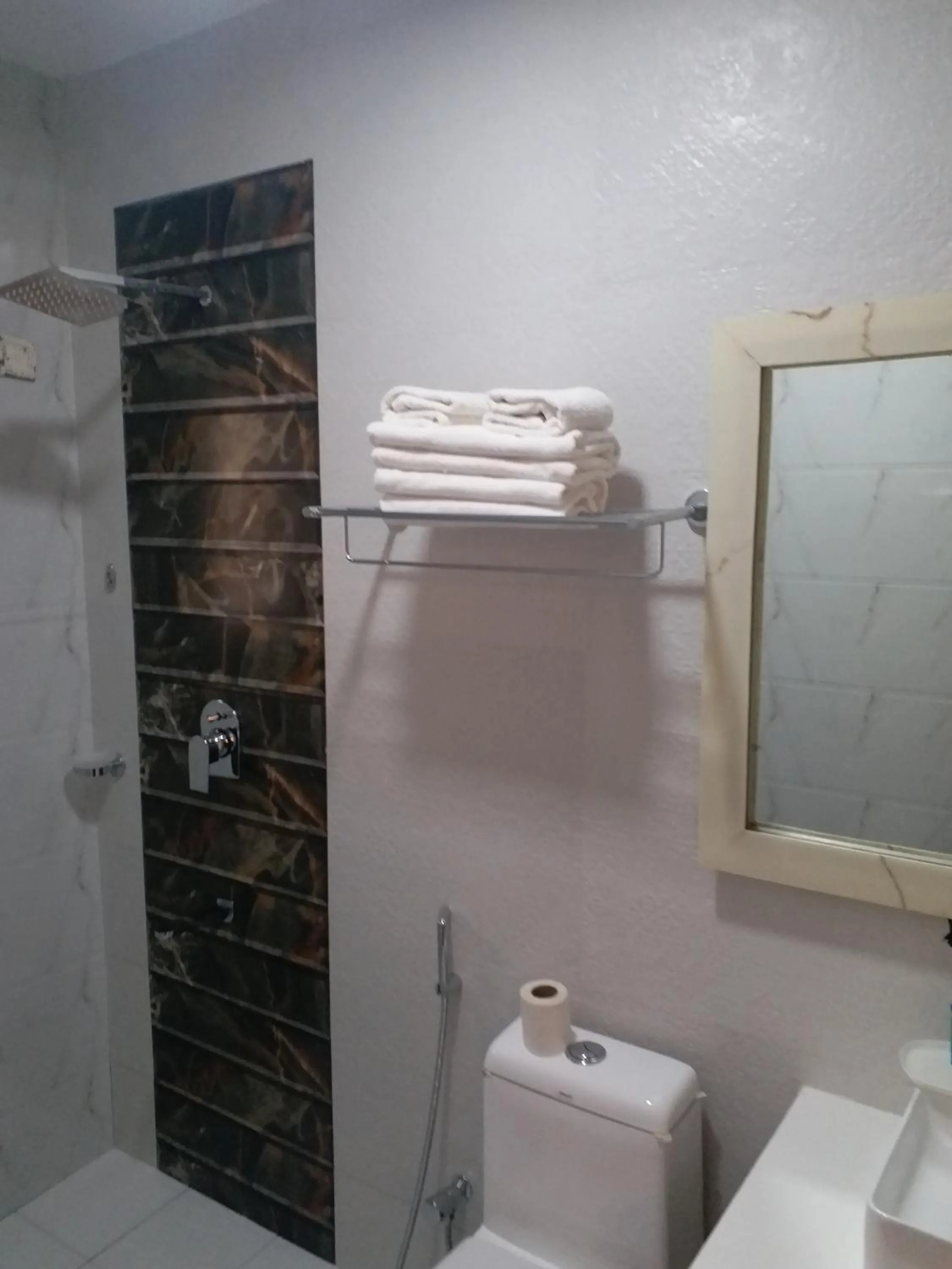 Lemonmint Svelton Manor