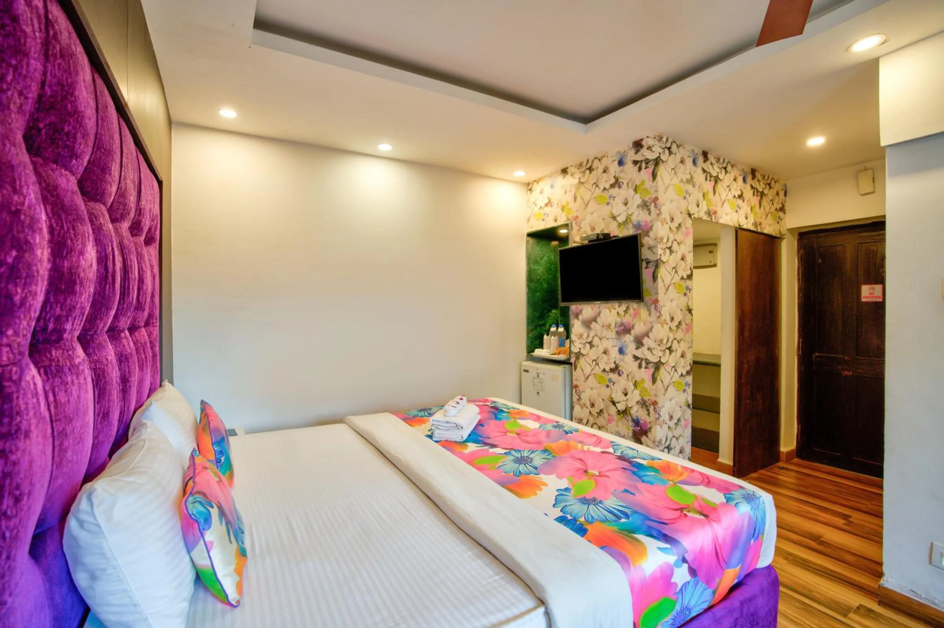 Bed in Lemonmint Svelton Manor