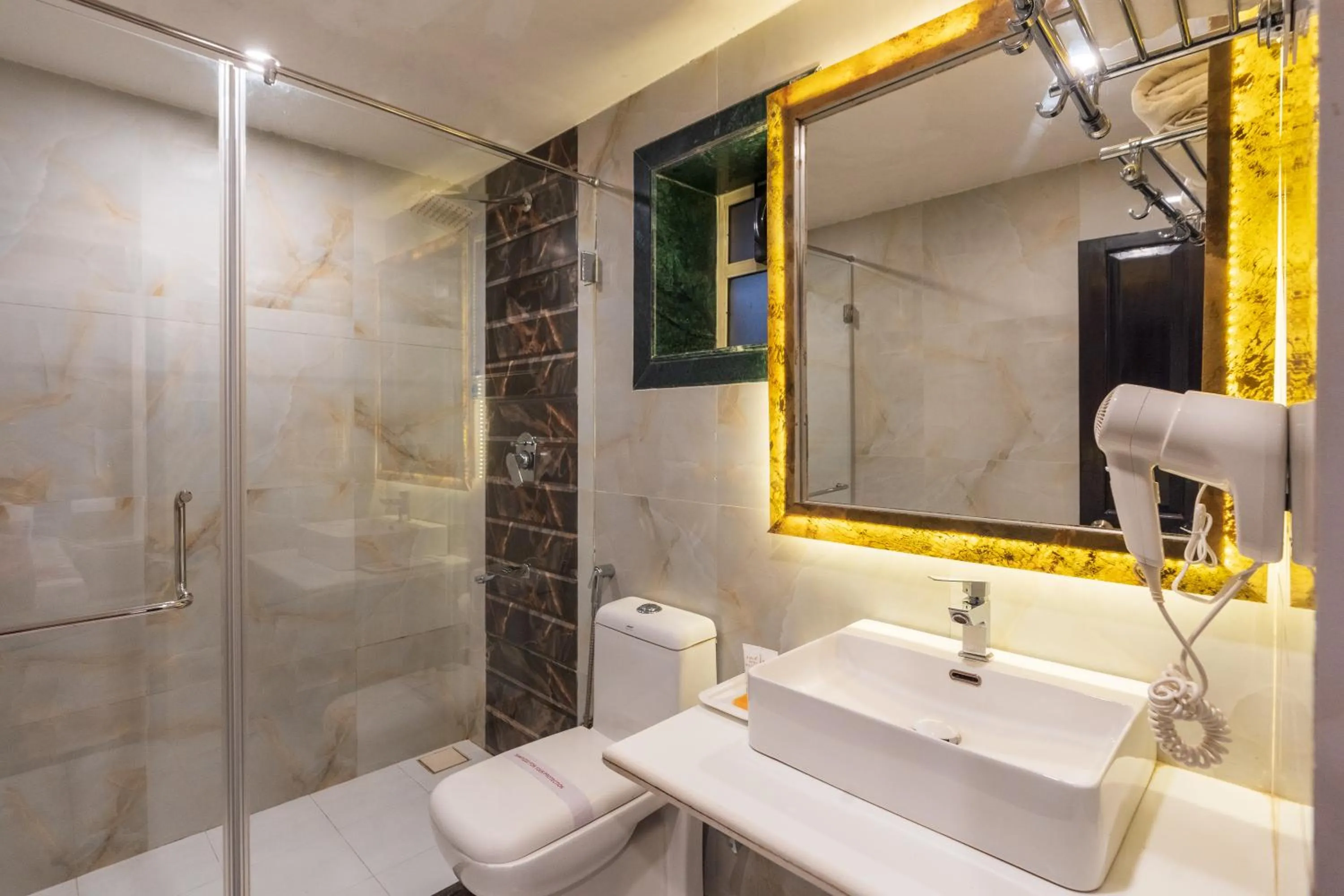 Lemonmint Svelton Manor