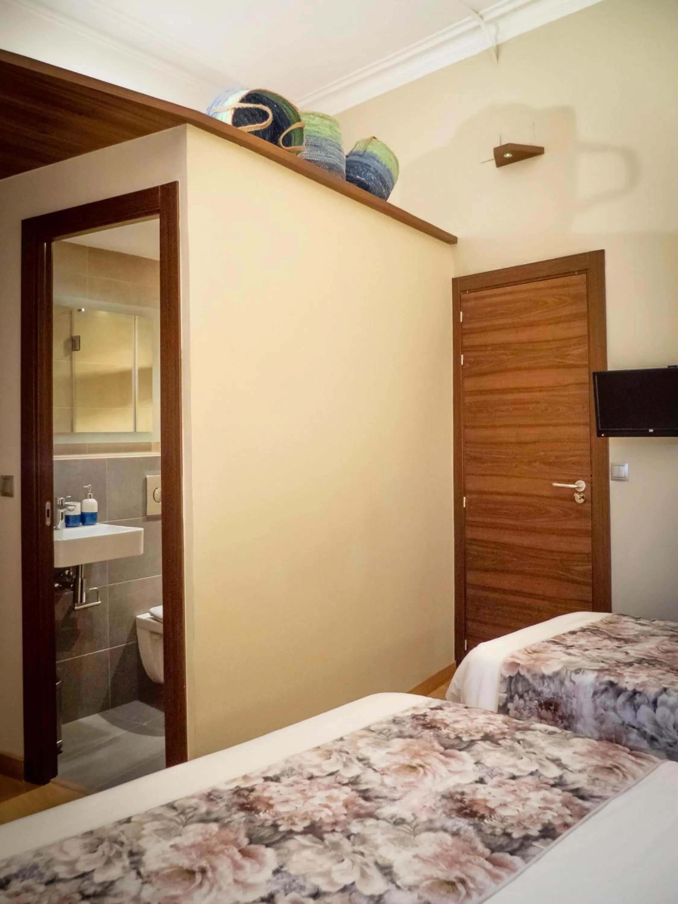 Bathroom, Bed in Pension Ciudadela