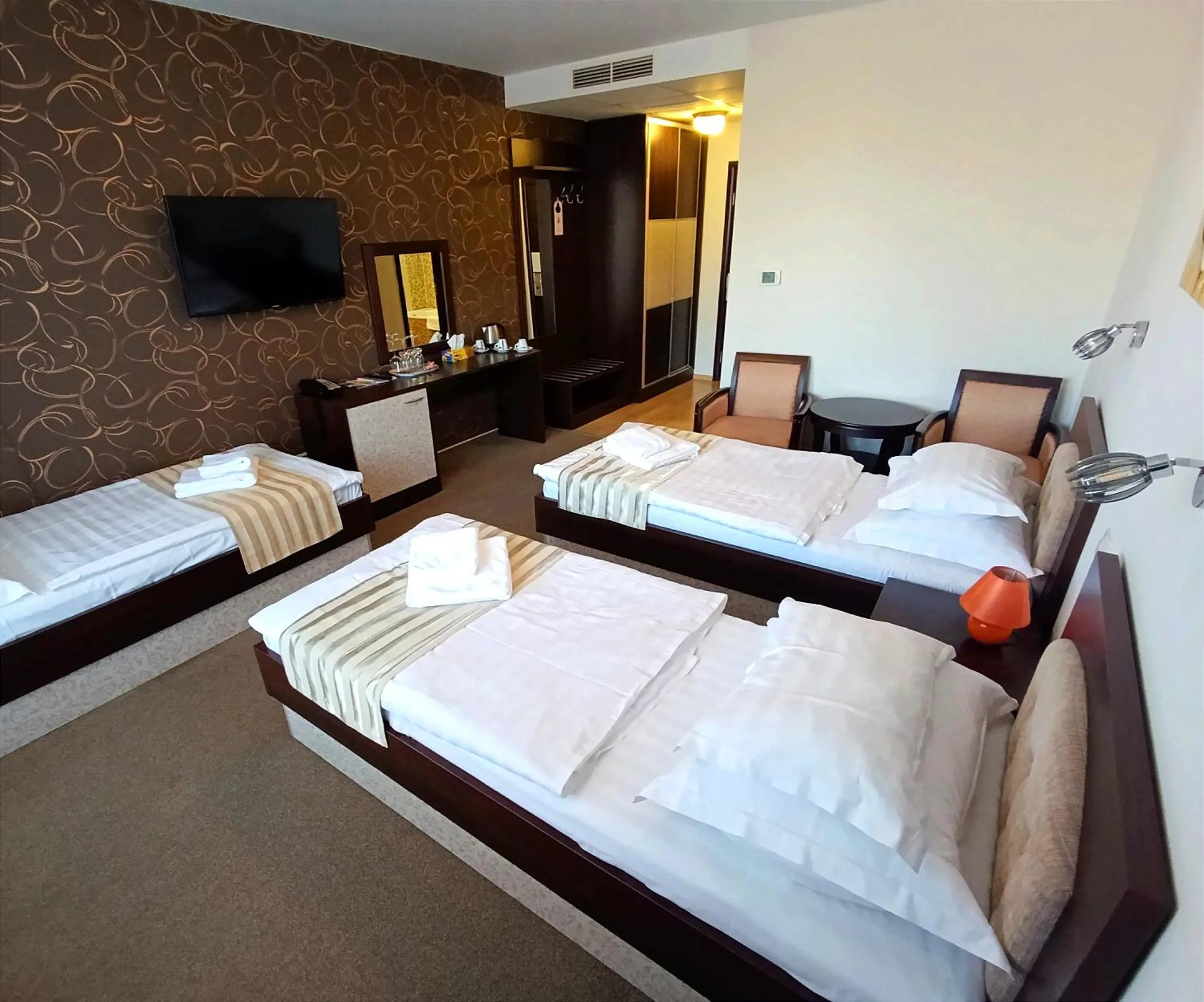 Bedroom, Bed in Hotel Sun