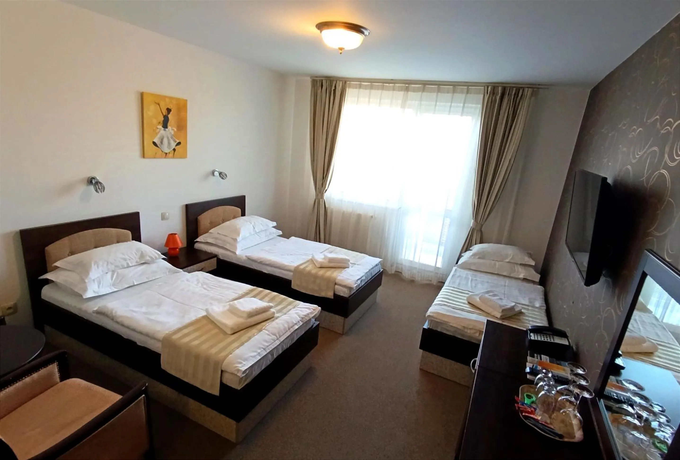 Bedroom, Bed in Hotel Sun