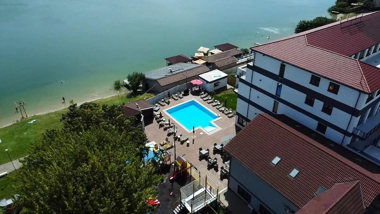 Swimming pool in Hotel Sun