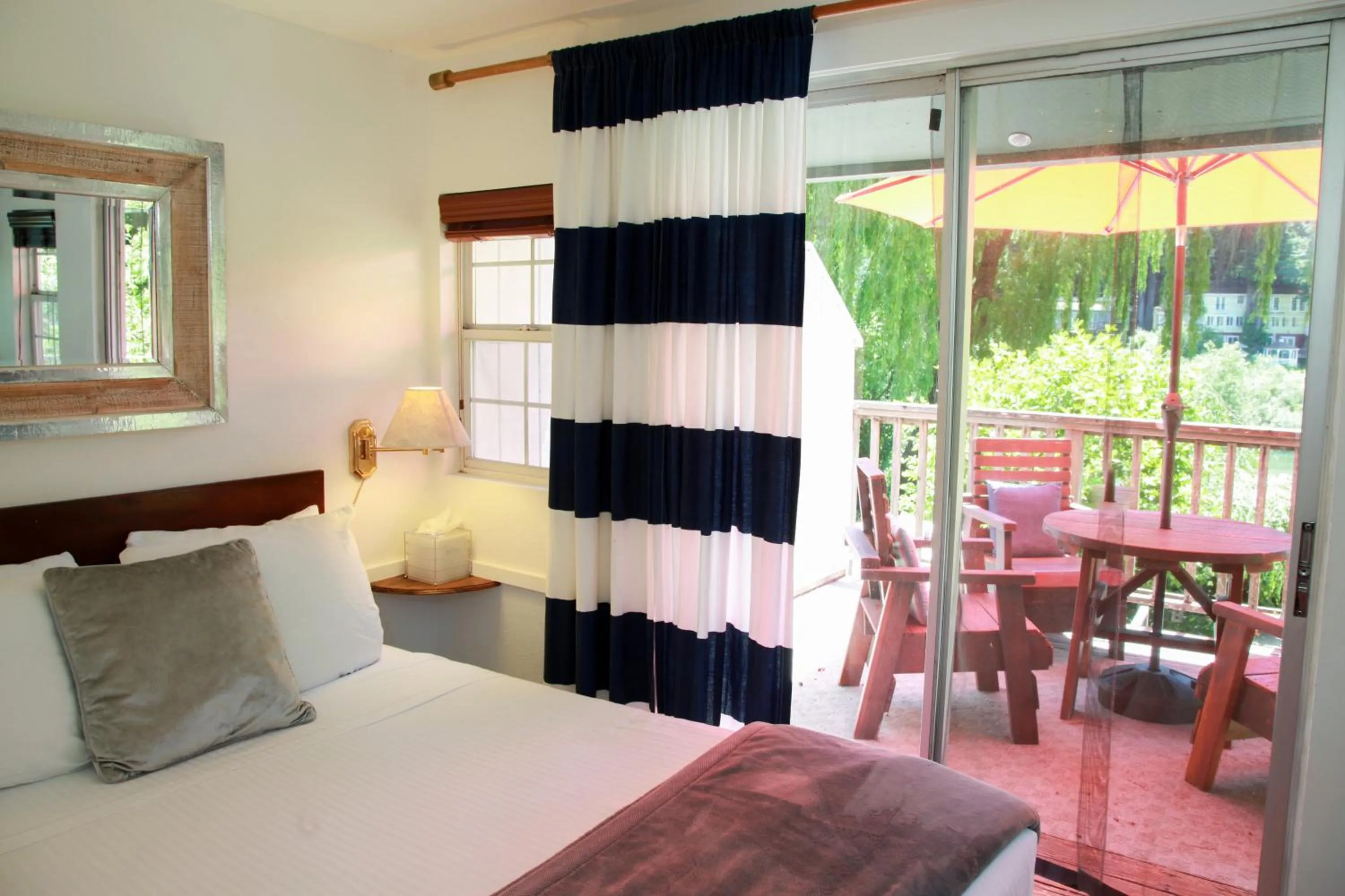 Bedroom, Bed in Inn on the Russian River