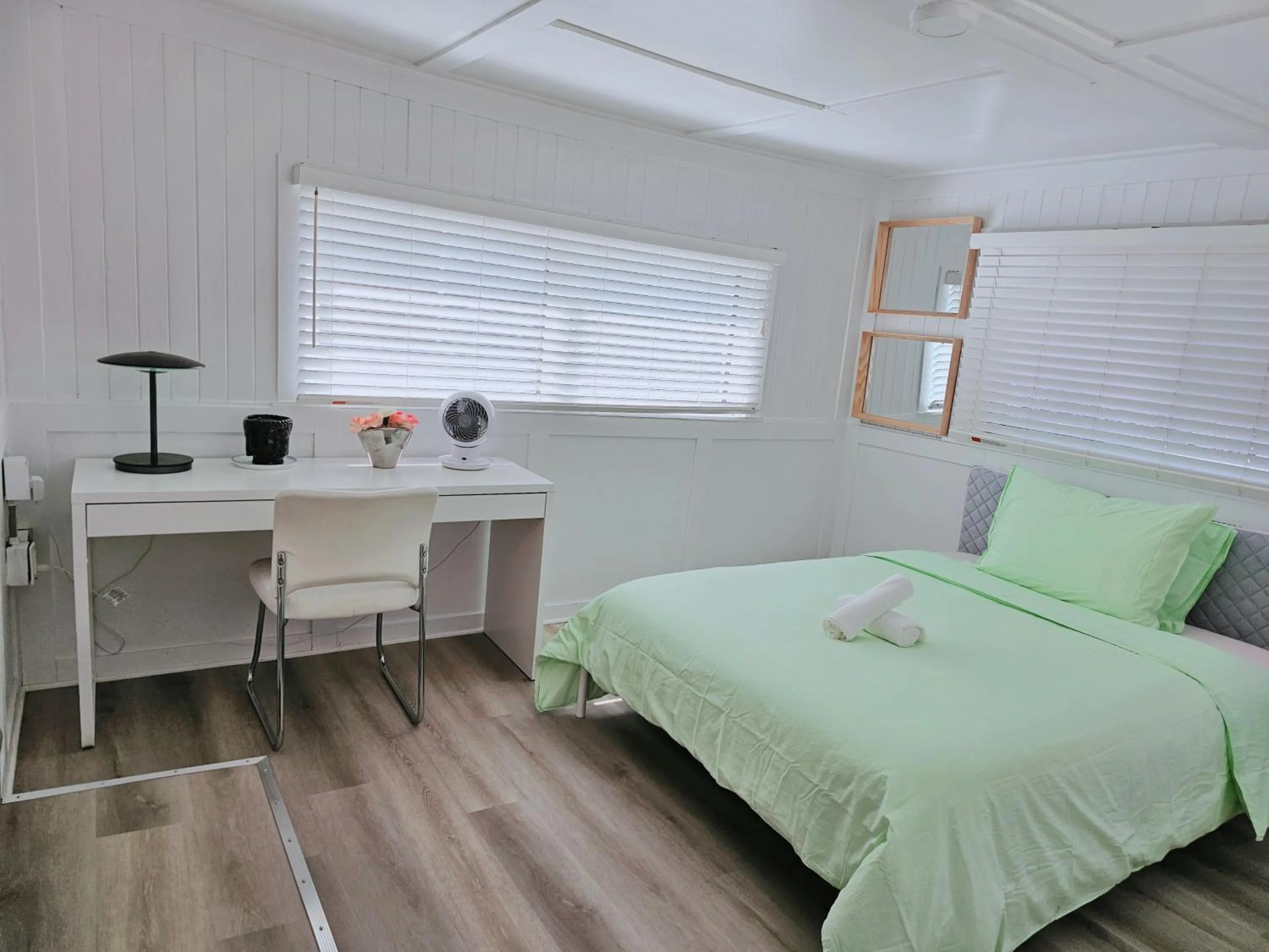 Bed in Winnipeg Holiday