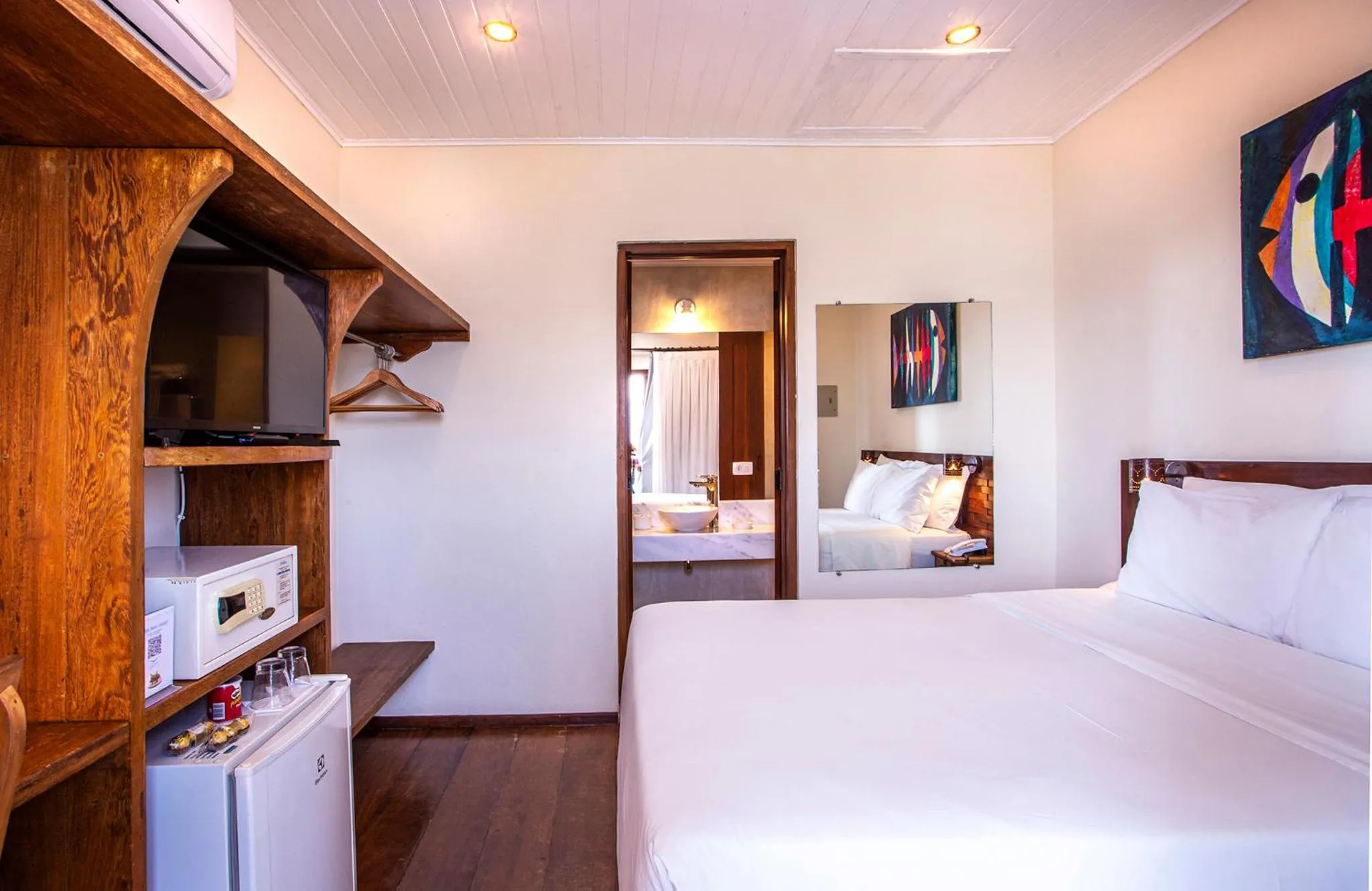 Photo of the whole room, Bed in Barra do Piuva Porto Hotel