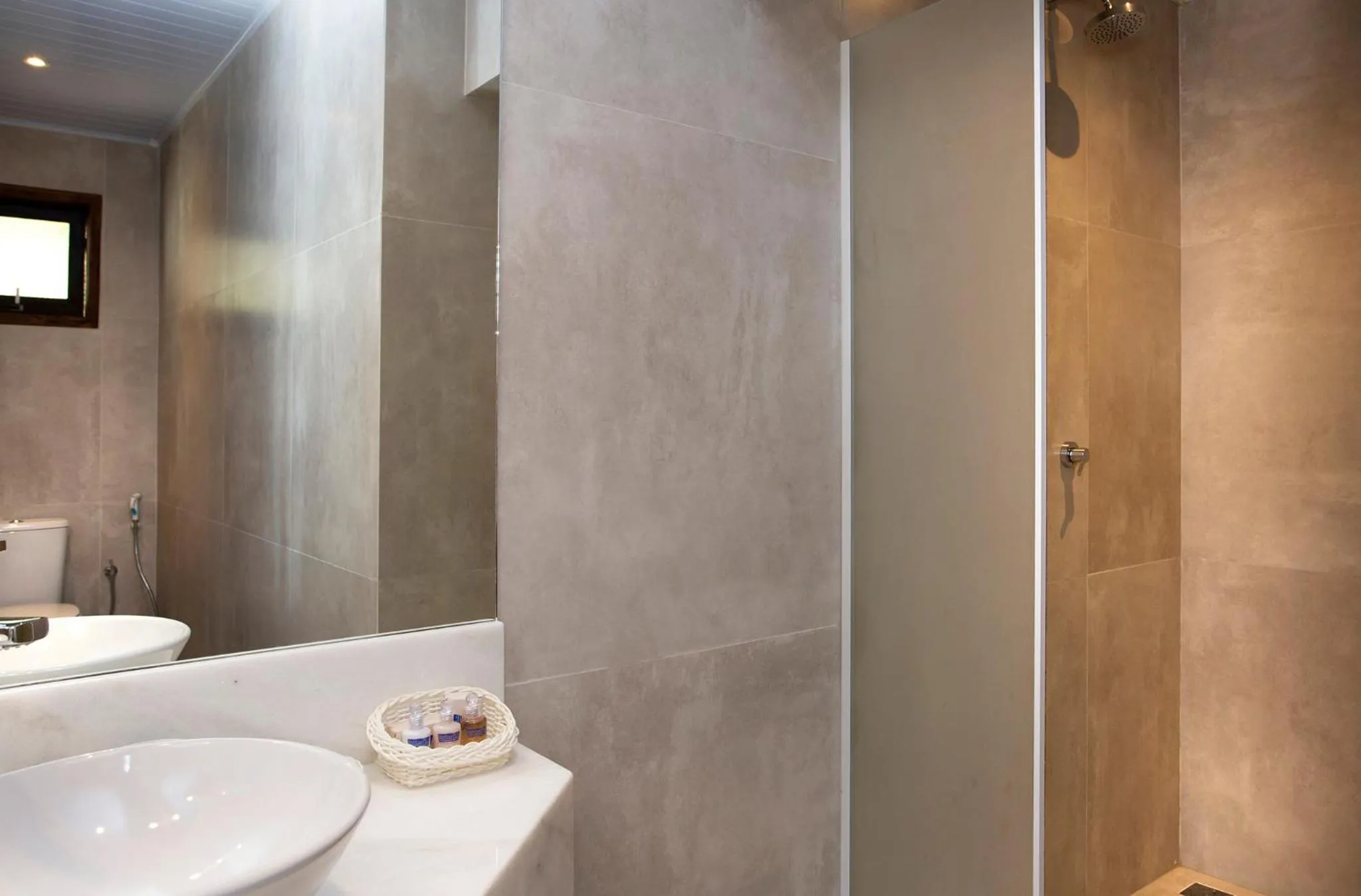 Bathroom in Barra do Piuva Porto Hotel