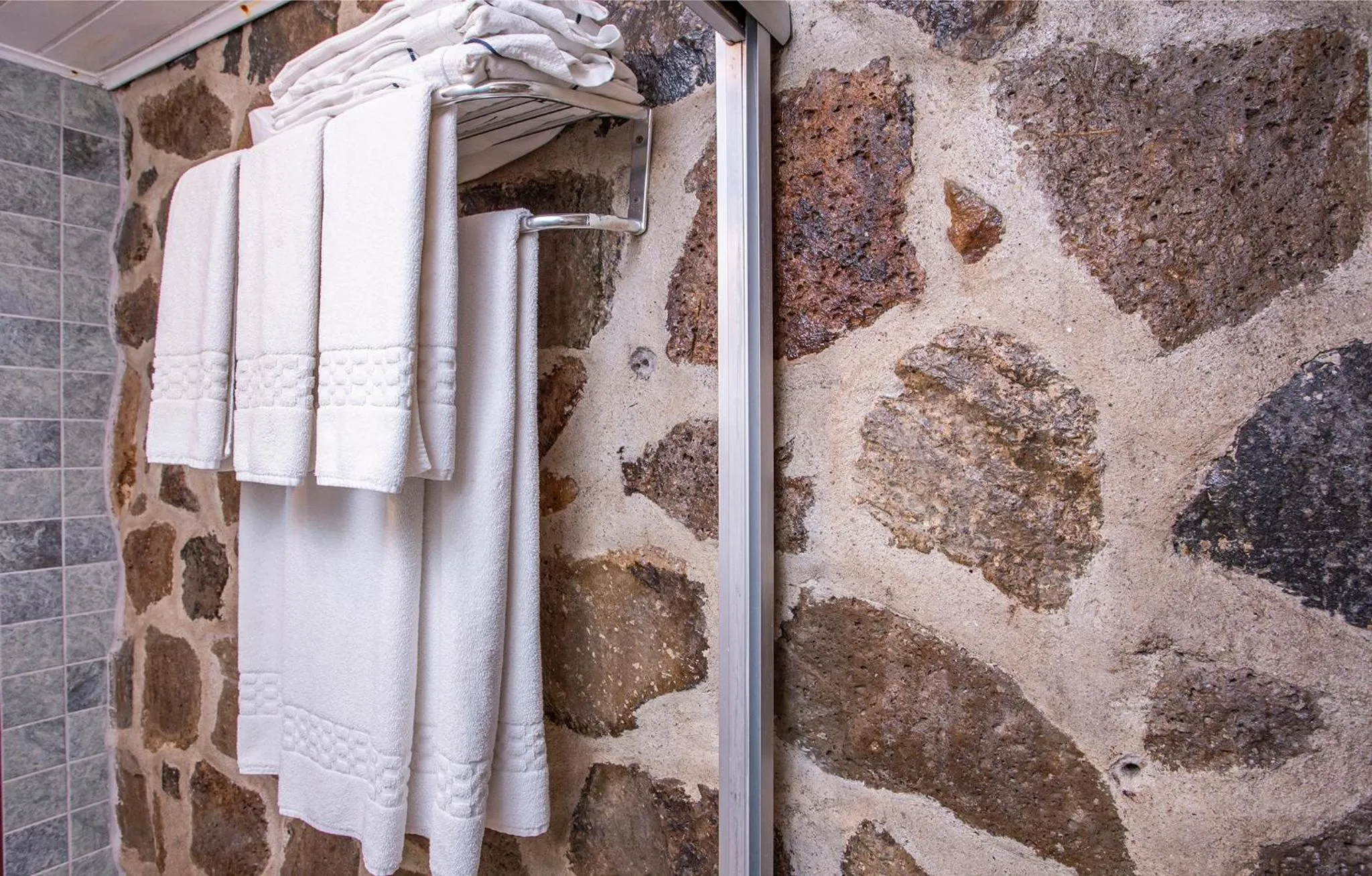 Bathroom in Barra do Piuva Porto Hotel