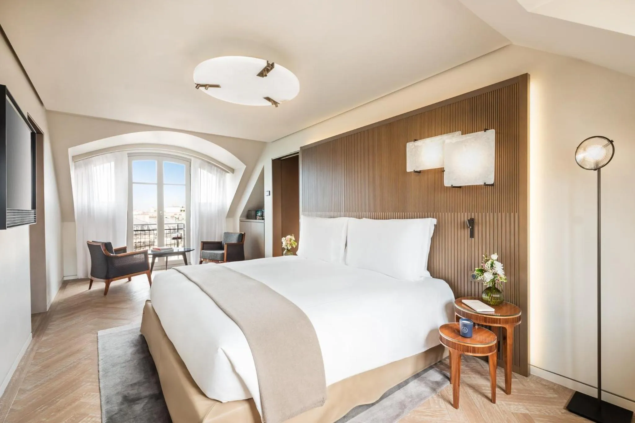 Photo of the whole room, Bed in Mandarin Oriental Lutetia, Paris