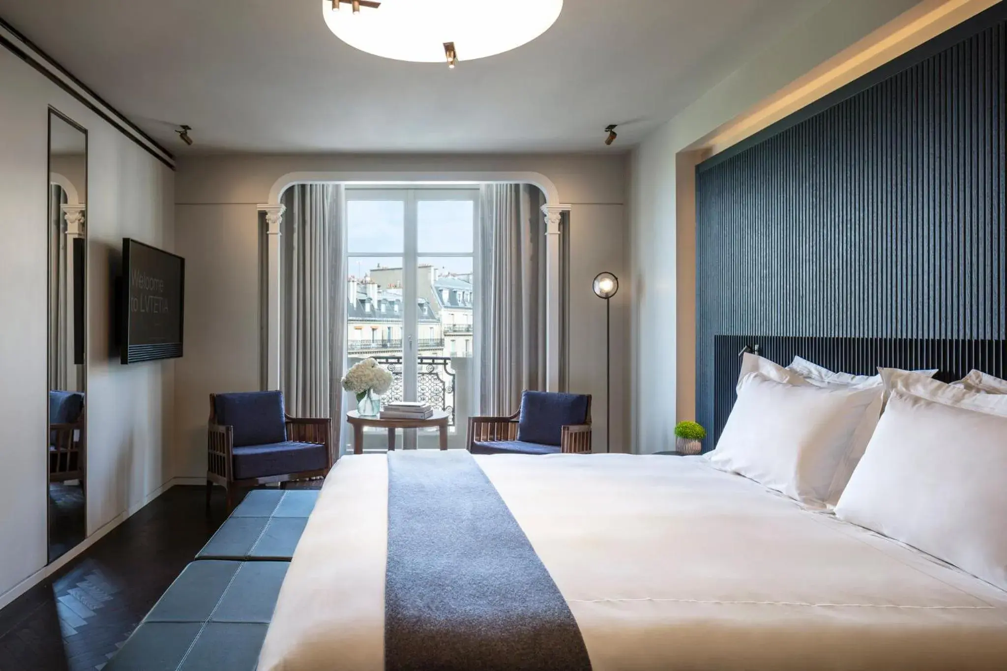 Bedroom, Bed in Mandarin Oriental Lutetia, Paris Bedroom, Bed in Mandarin Oriental Lutetia, Paris