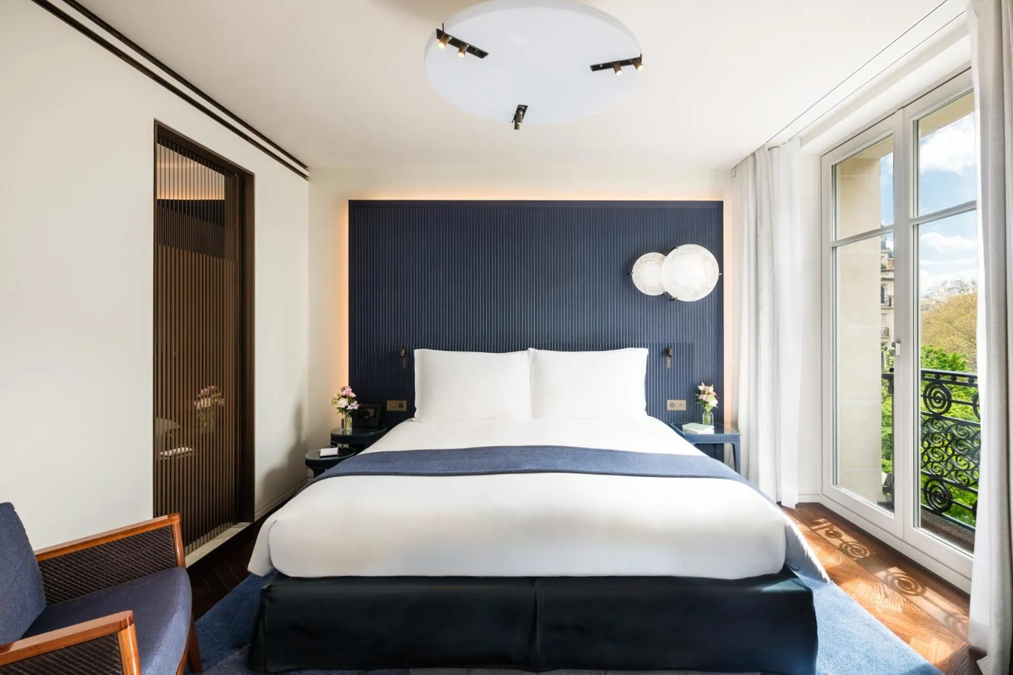 Bedroom, Bed in Mandarin Oriental Lutetia, Paris