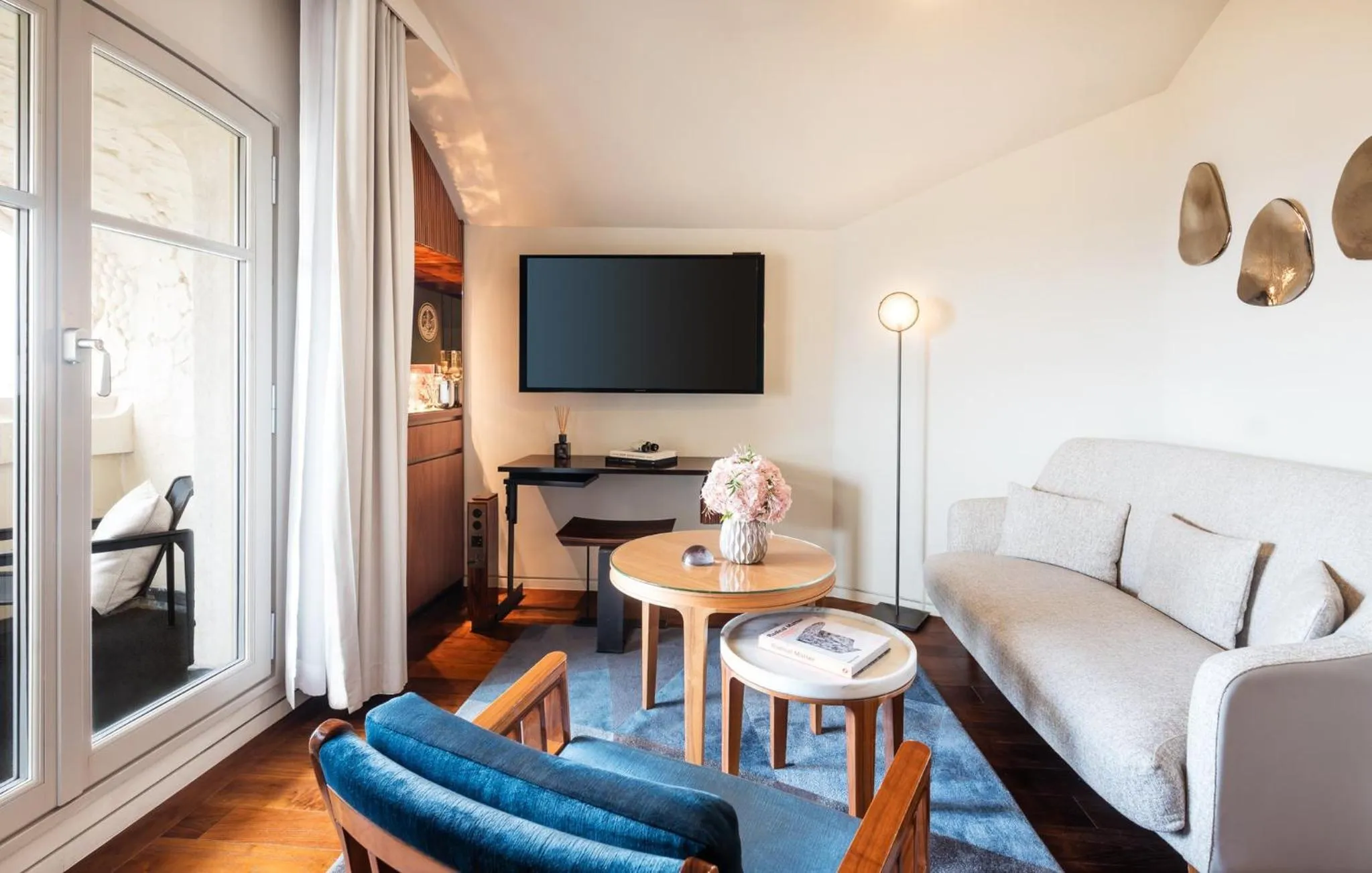 Living room in Mandarin Oriental Lutetia, Paris