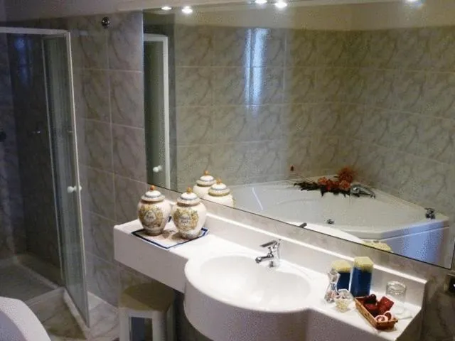 Bathroom in Hotel In Sylvis