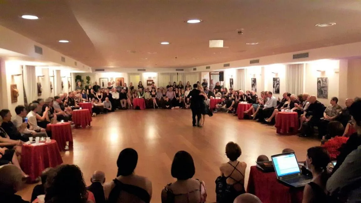 Evening entertainment in Hotel In Sylvis