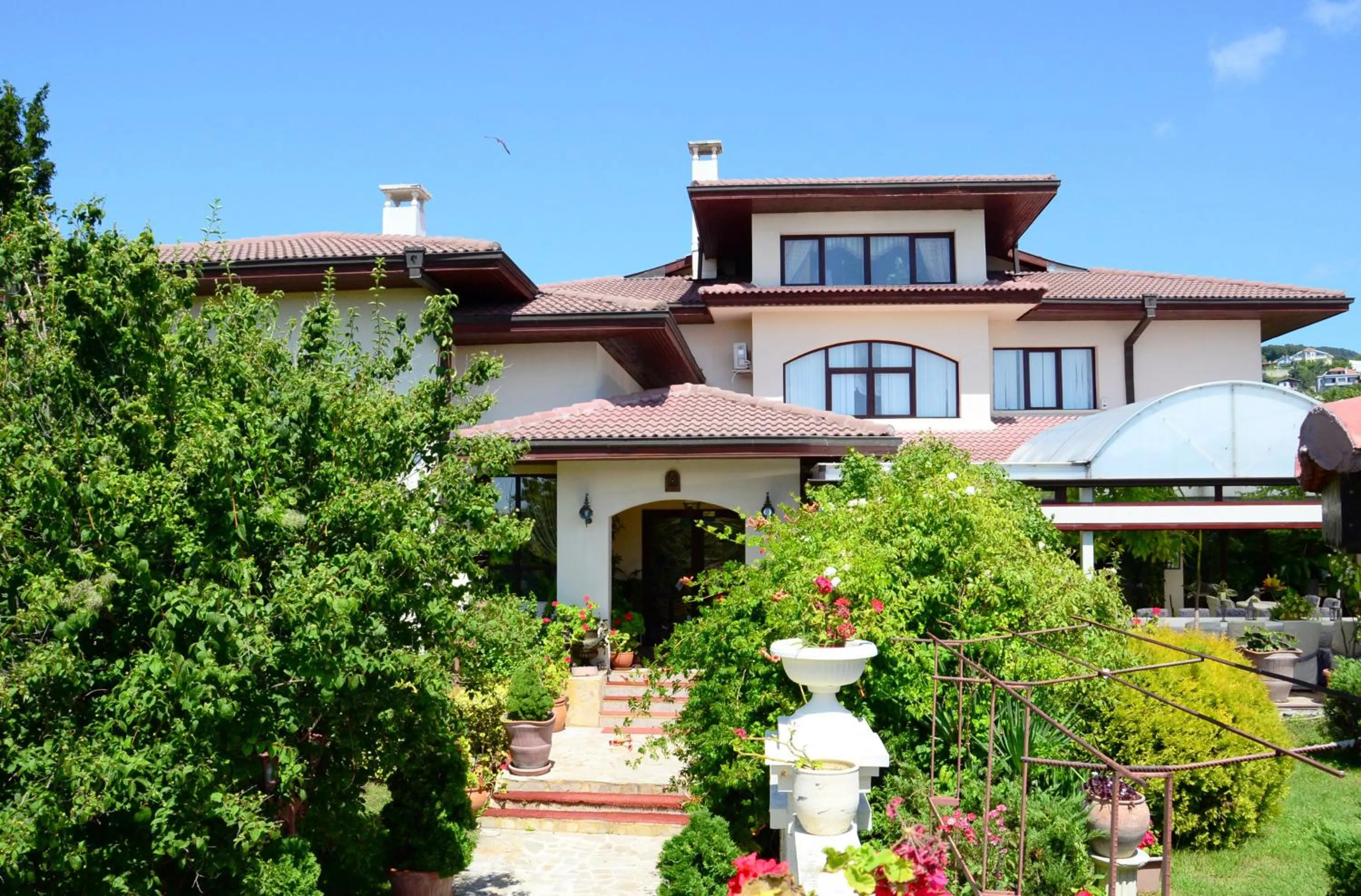 Facade/entrance in Dallas Residence