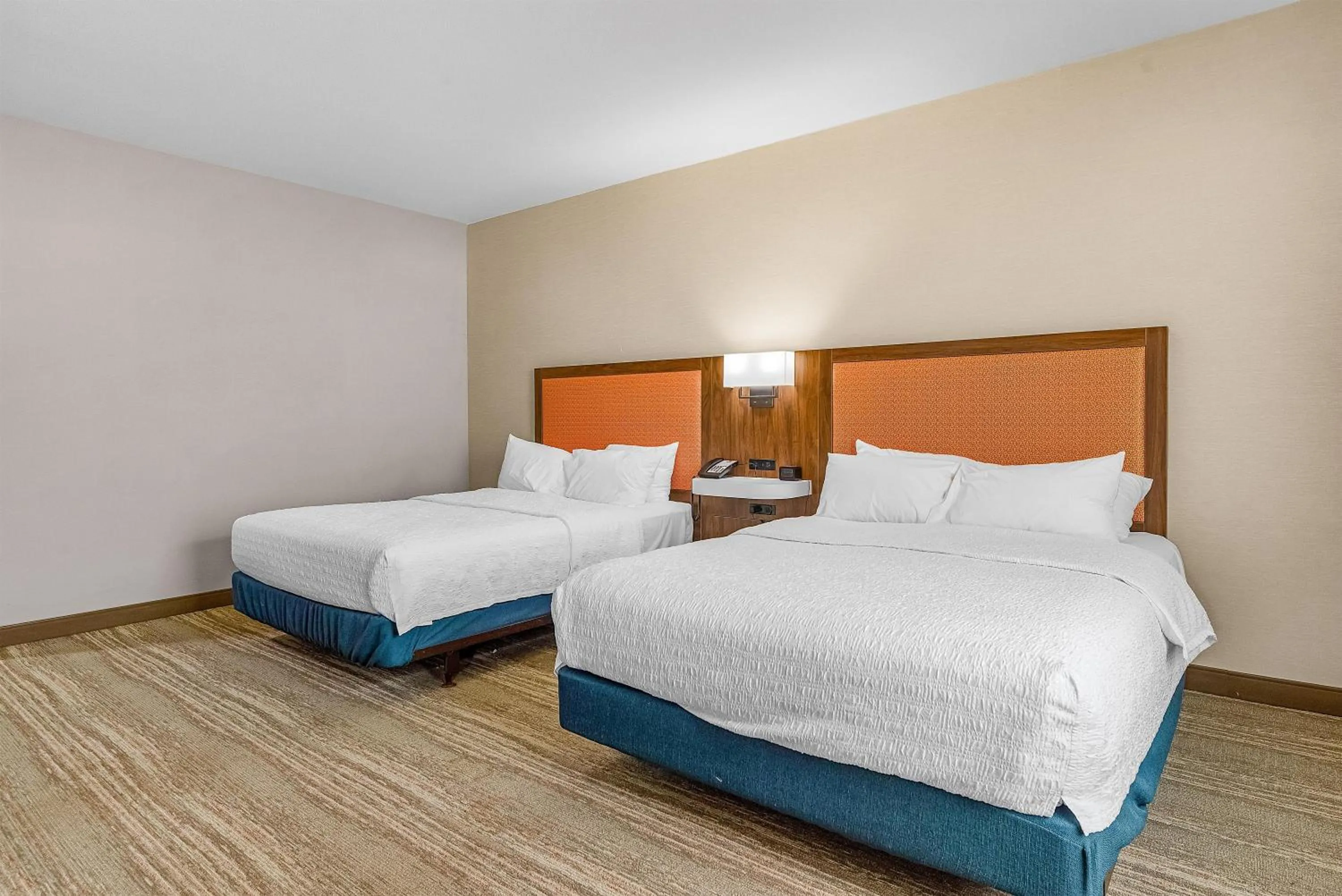 Bed in Hampton Inn & Suites New Braunfels