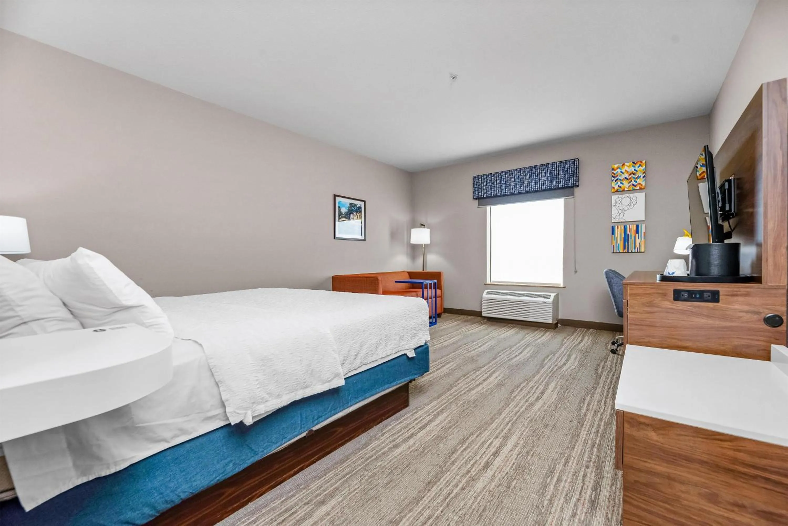 Bed in Hampton Inn & Suites New Braunfels
