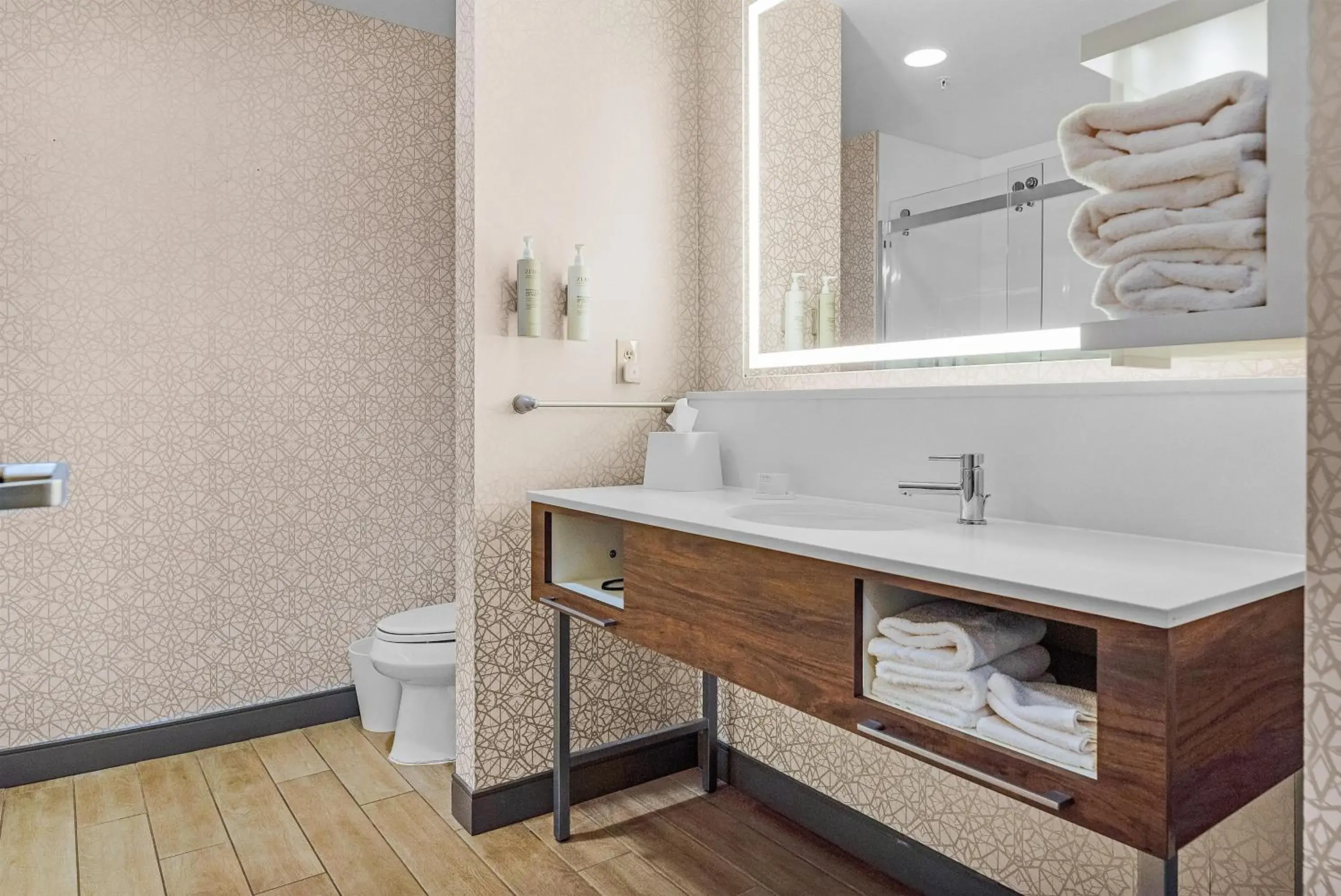 Bathroom in Hampton Inn & Suites New Braunfels Bathroom in Hampton Inn & Suites New Braunfels