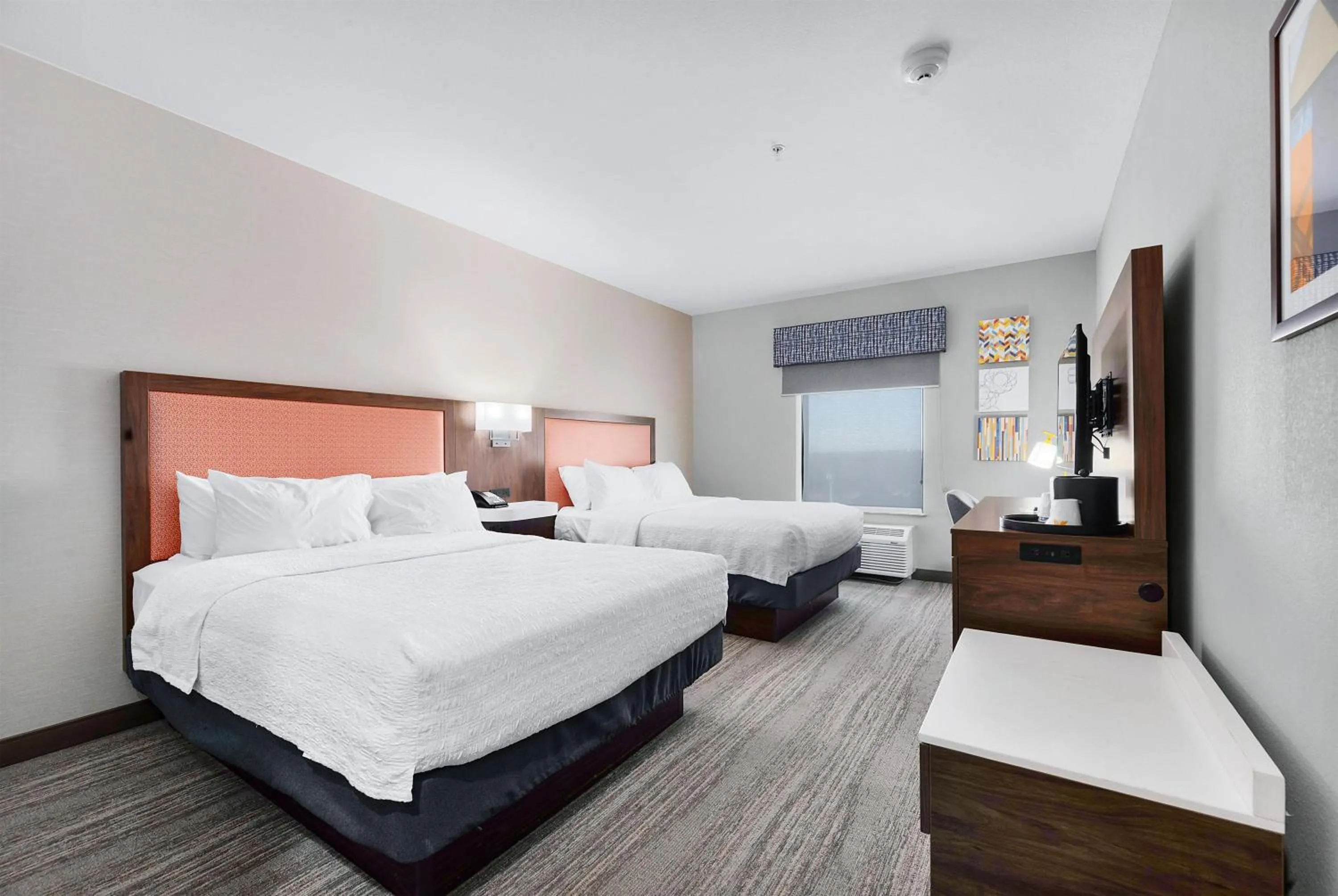 Bed in Hampton Inn & Suites New Braunfels