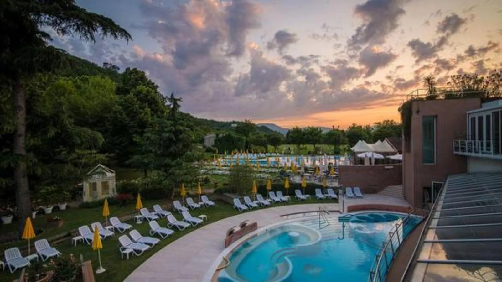 Pool view in Terme Preistoriche Resort & Spa