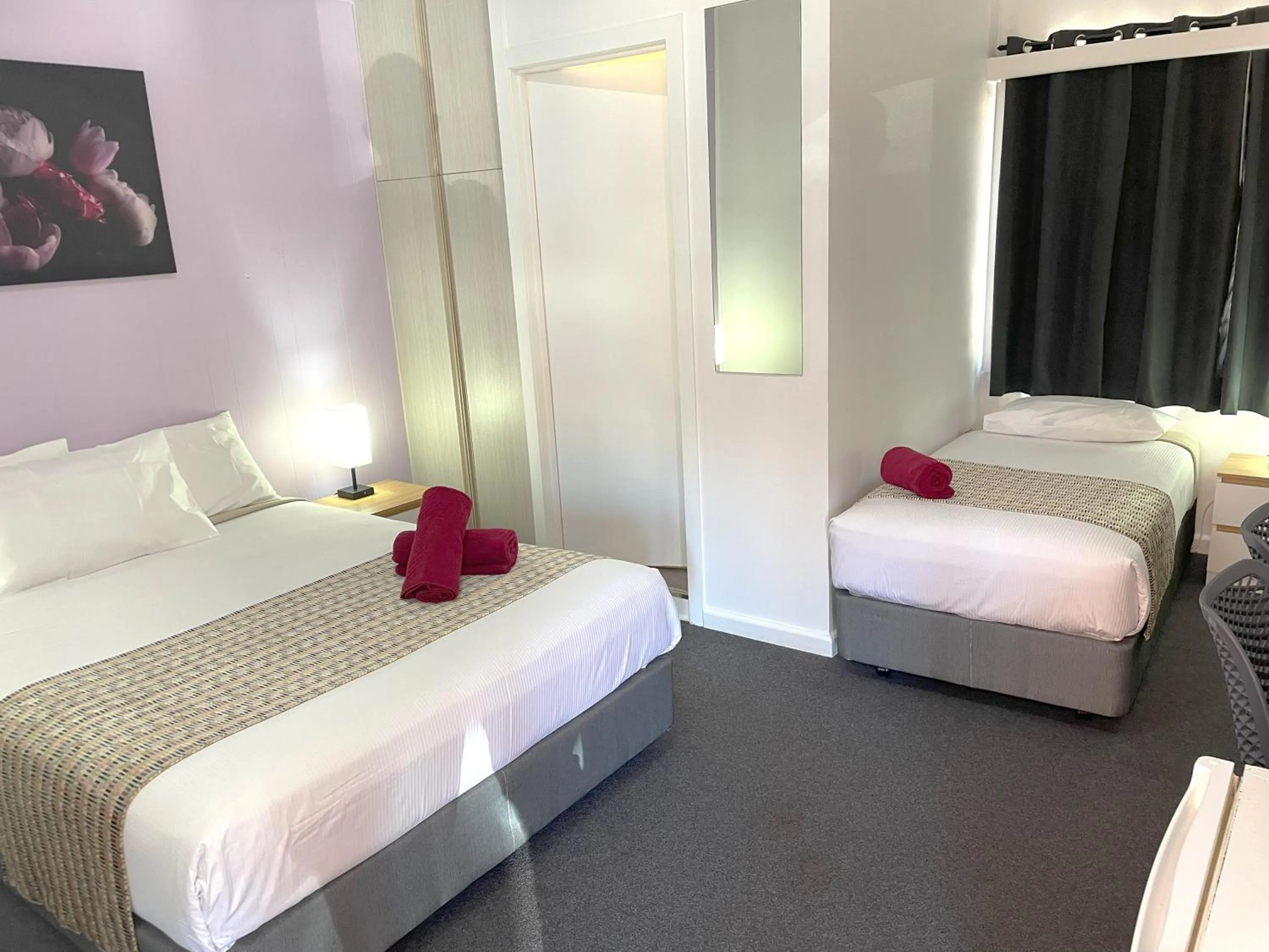 Bed in Taree Lodge Motel