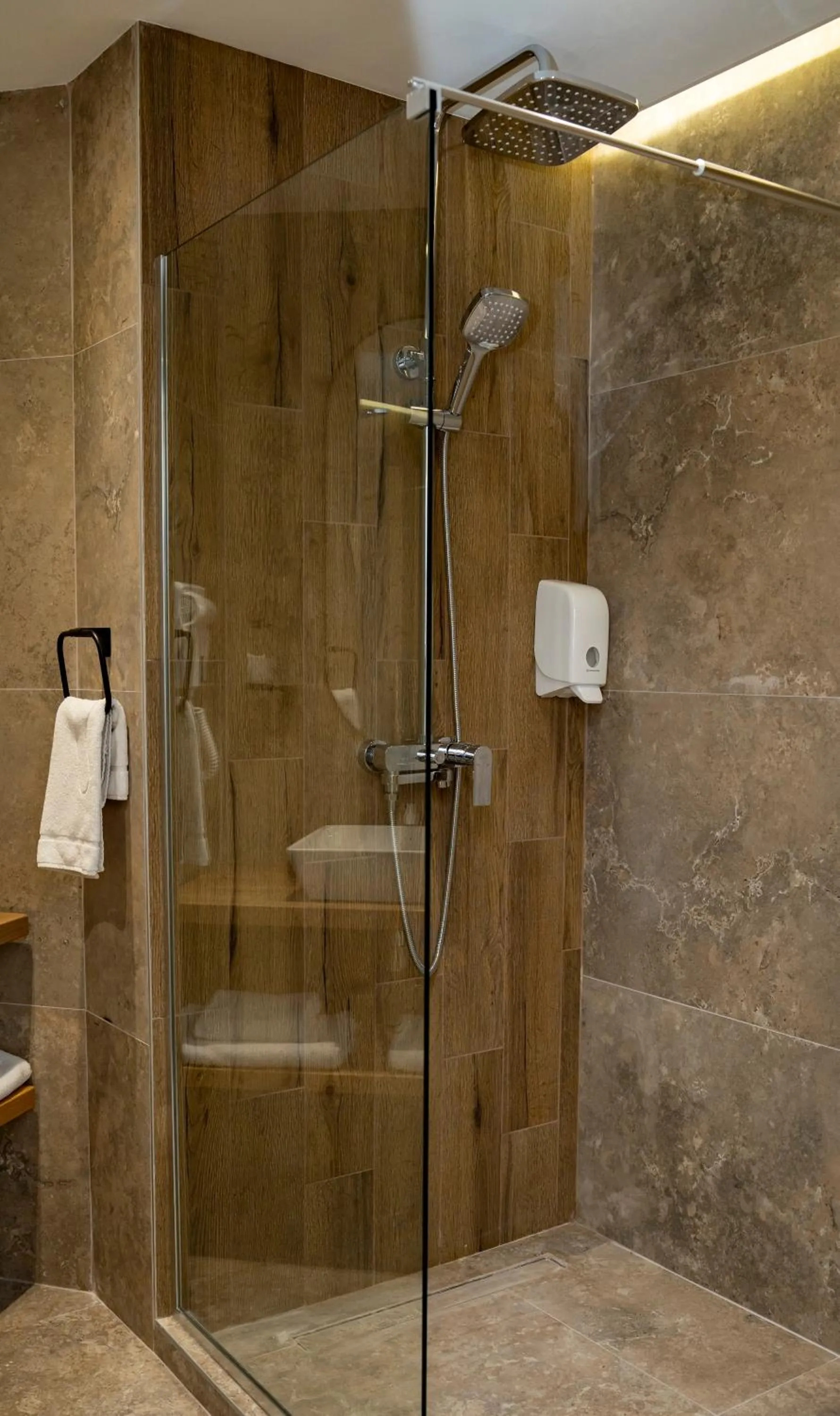 Photo of the whole room in Aqua Hotel