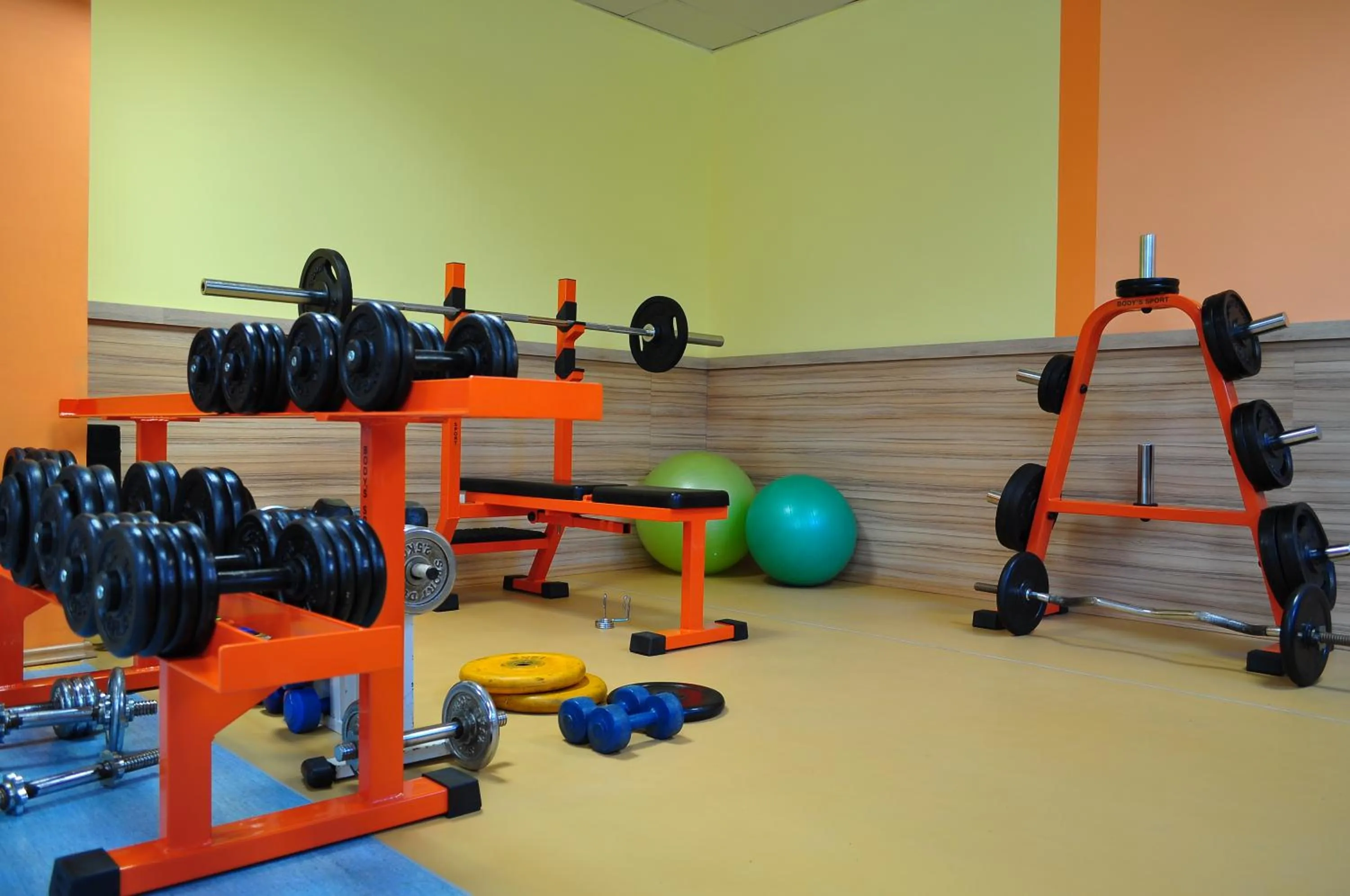 Fitness centre/facilities in Aqua Hotel