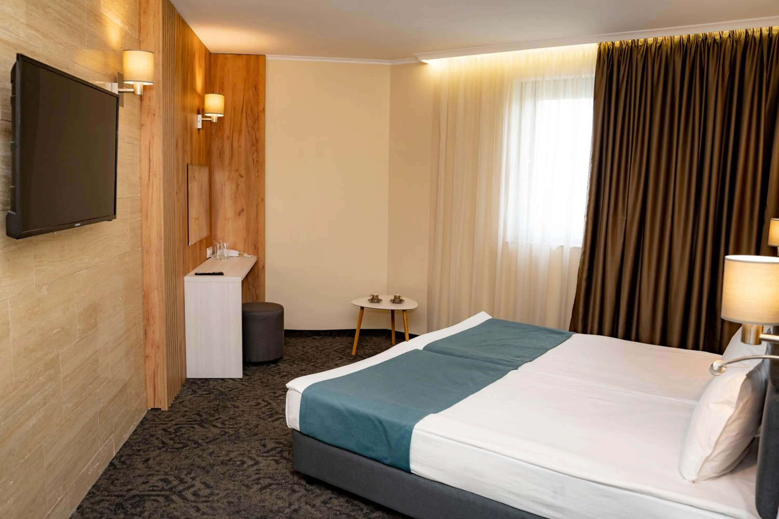 Photo of the whole room, Bed in Aqua Hotel