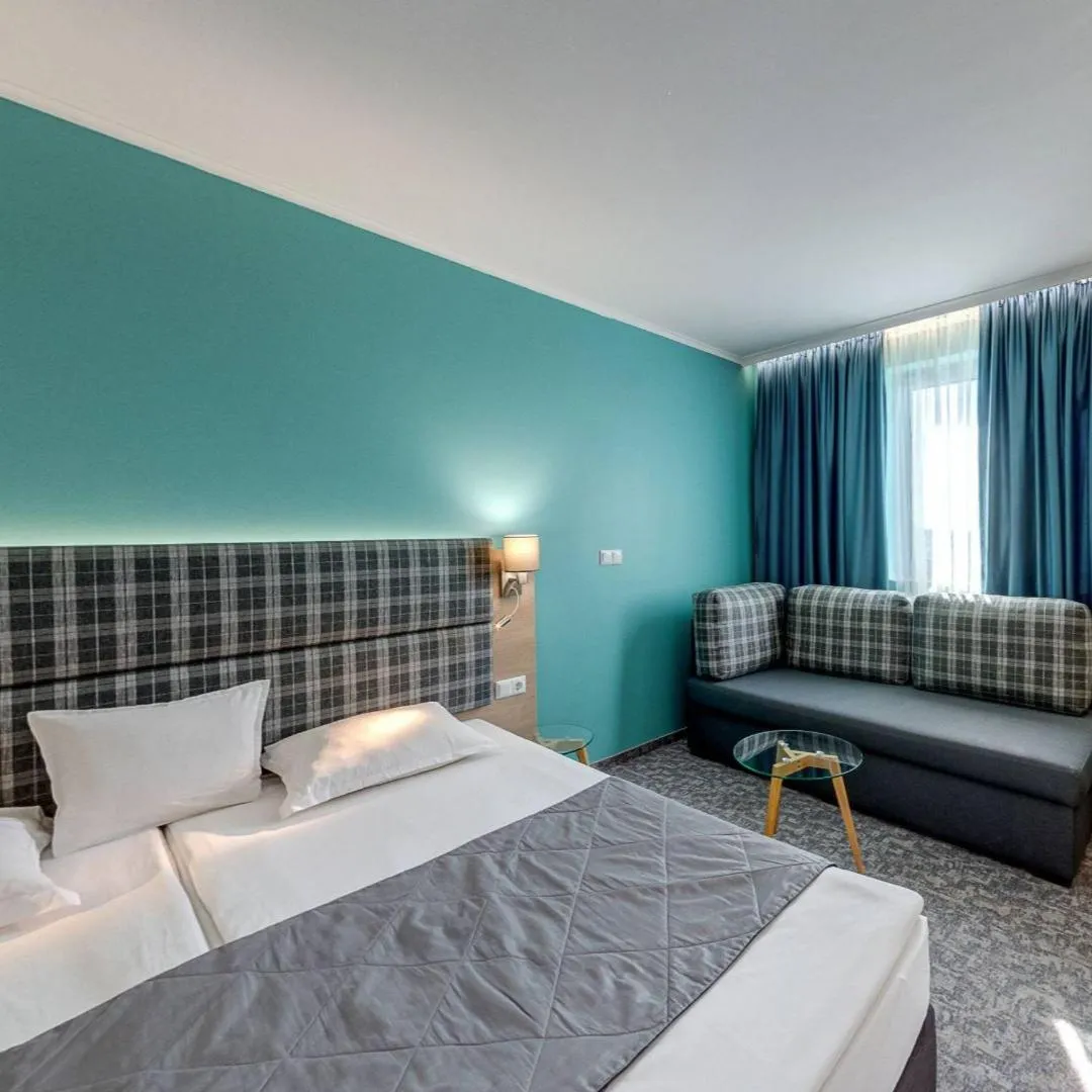Photo of the whole room, Bed in Aqua Hotel