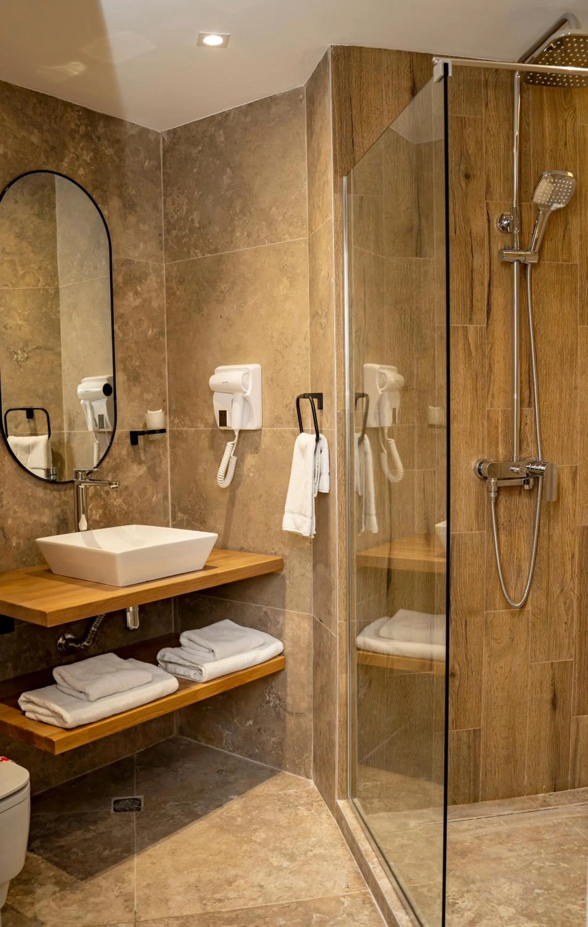 Photo of the whole room in Aqua Hotel