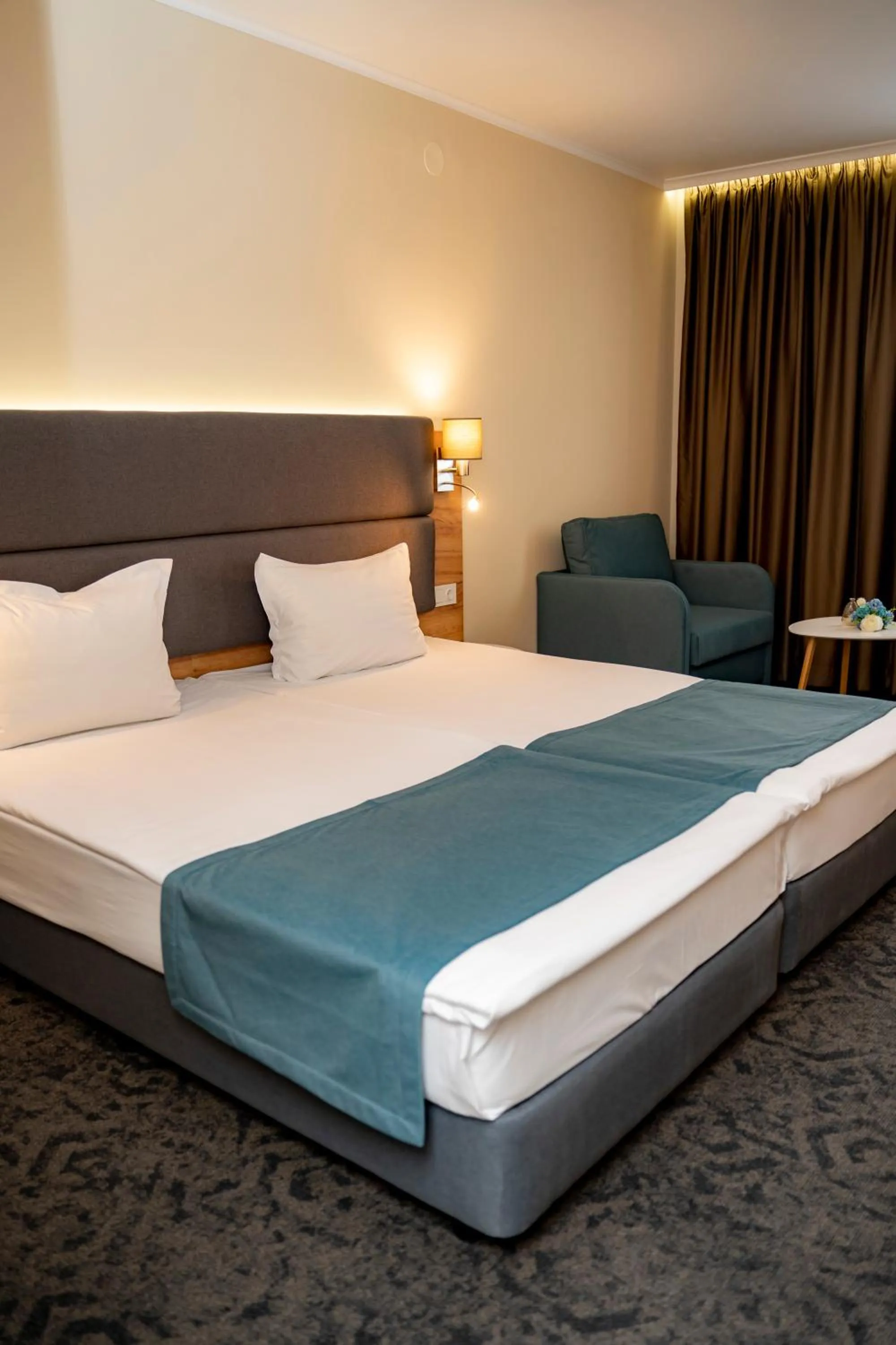 Photo of the whole room, Bed in Aqua Hotel