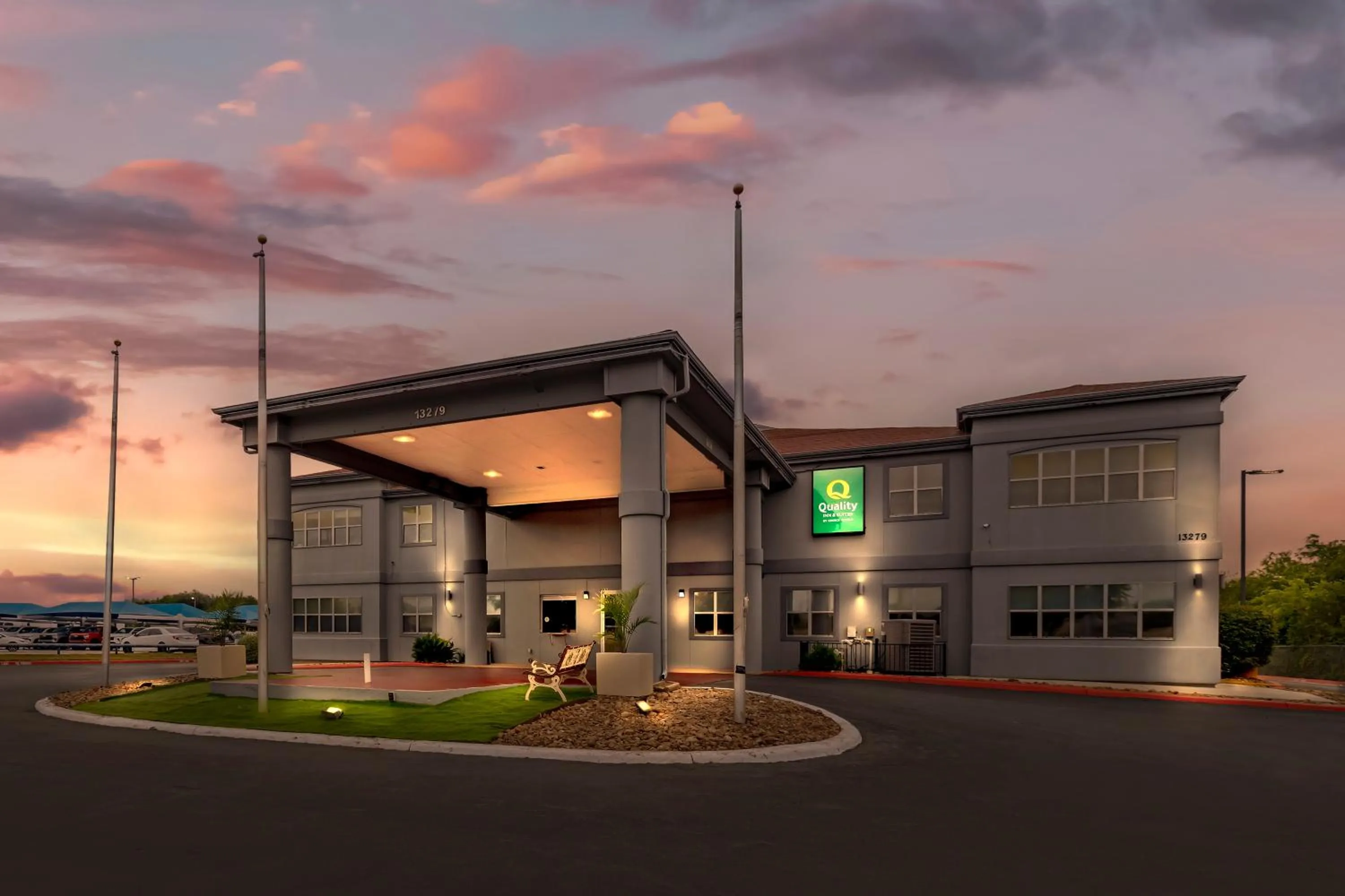 Property building in Quality Inn & Suites I-10 near Fiesta Texas