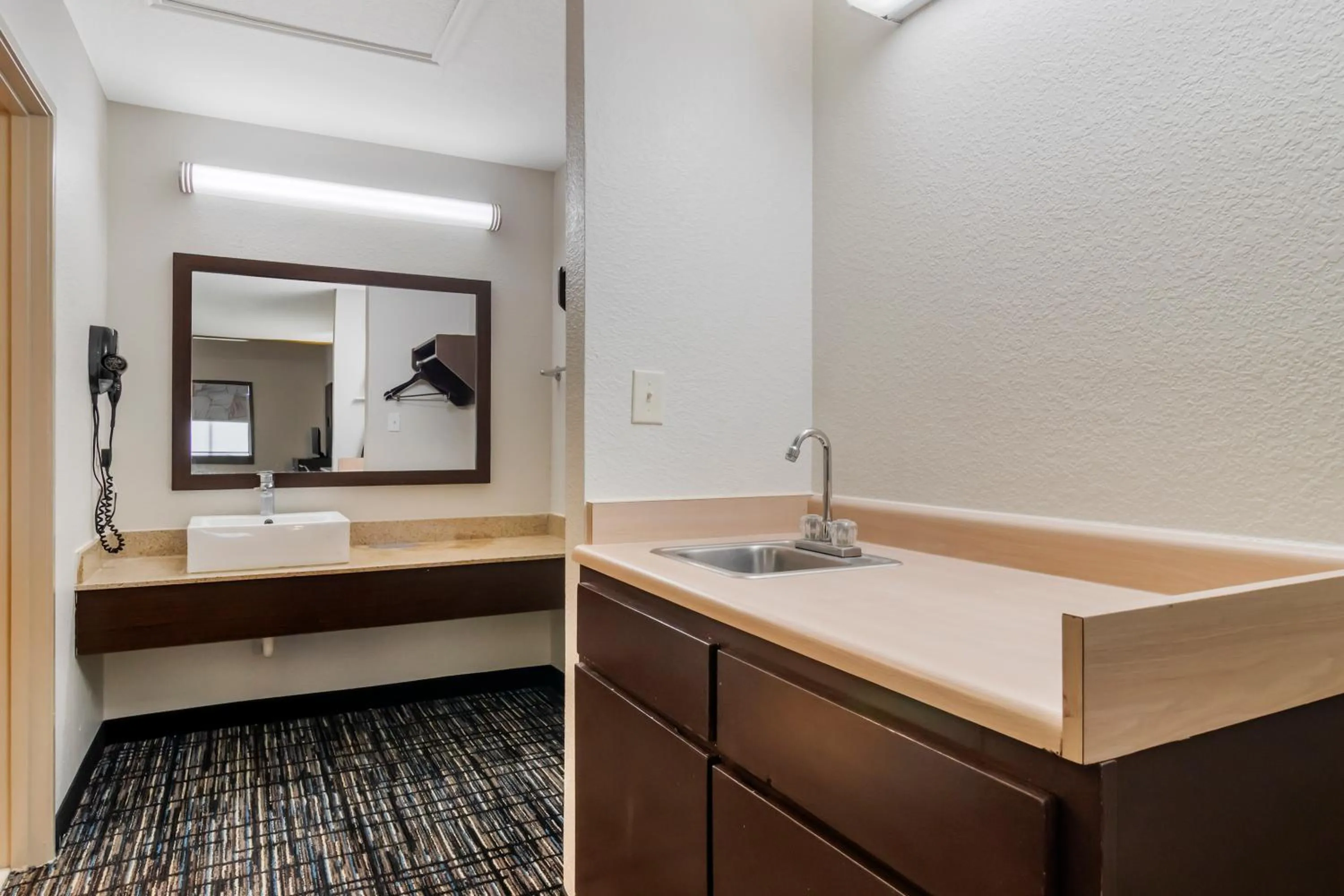 Bathroom in Quality Inn & Suites I-10 near Fiesta Texas