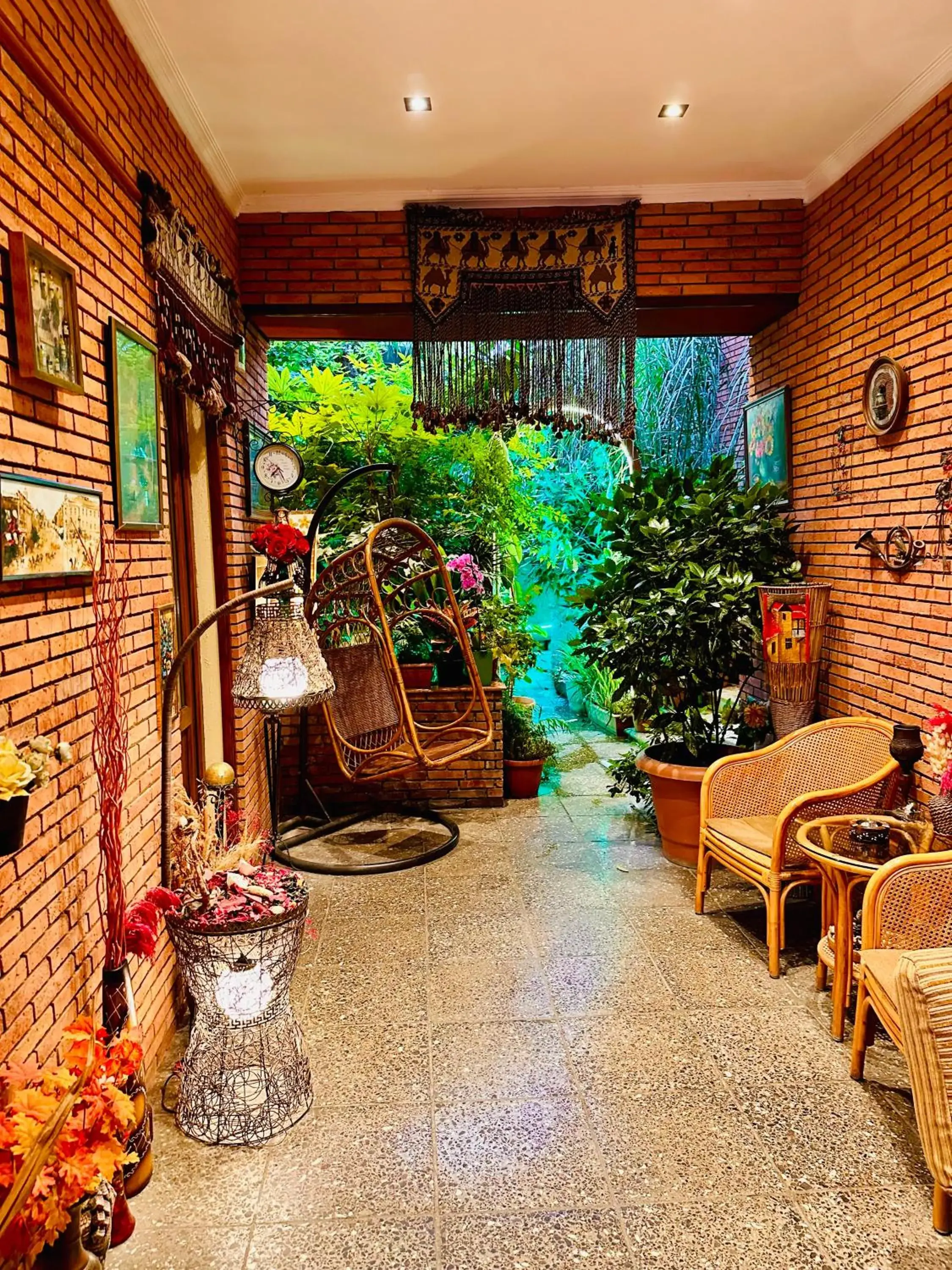 Lobby or reception in Hotel British House Lobby or reception in Hotel British House