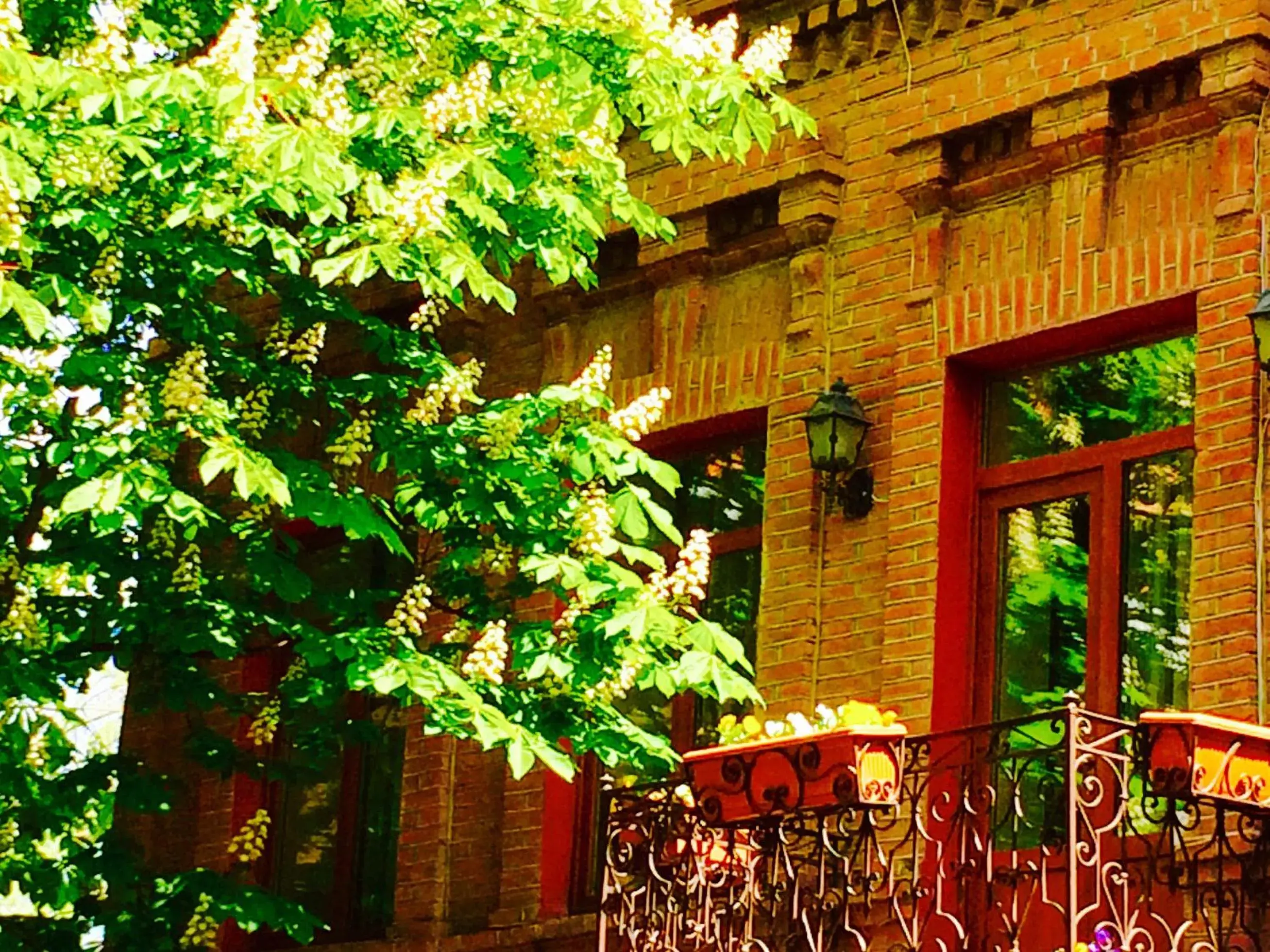 Property building in Hotel British House Property building in Hotel British House