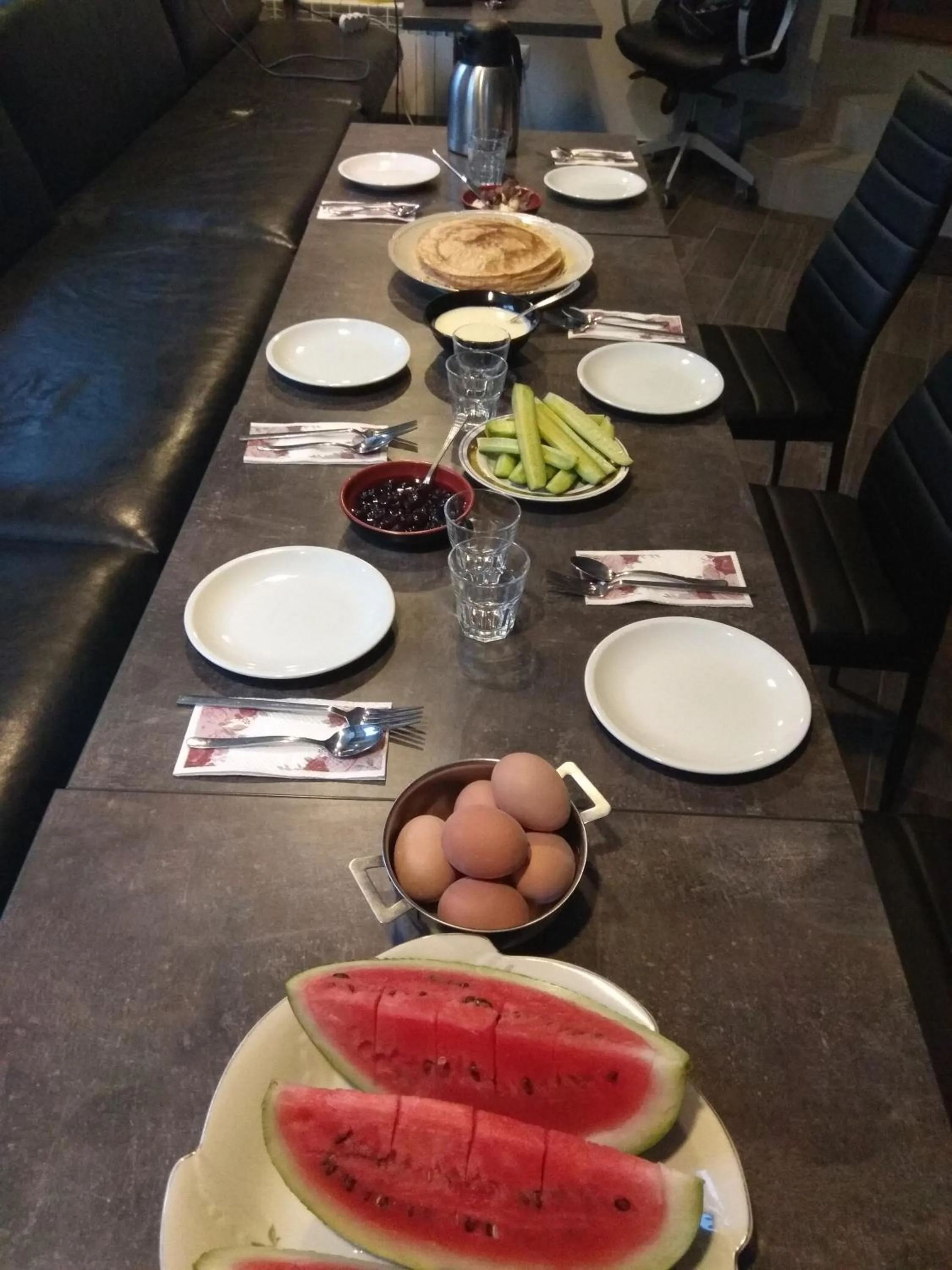 Restaurant/places to eat in Roots Hotel and Wine Bar