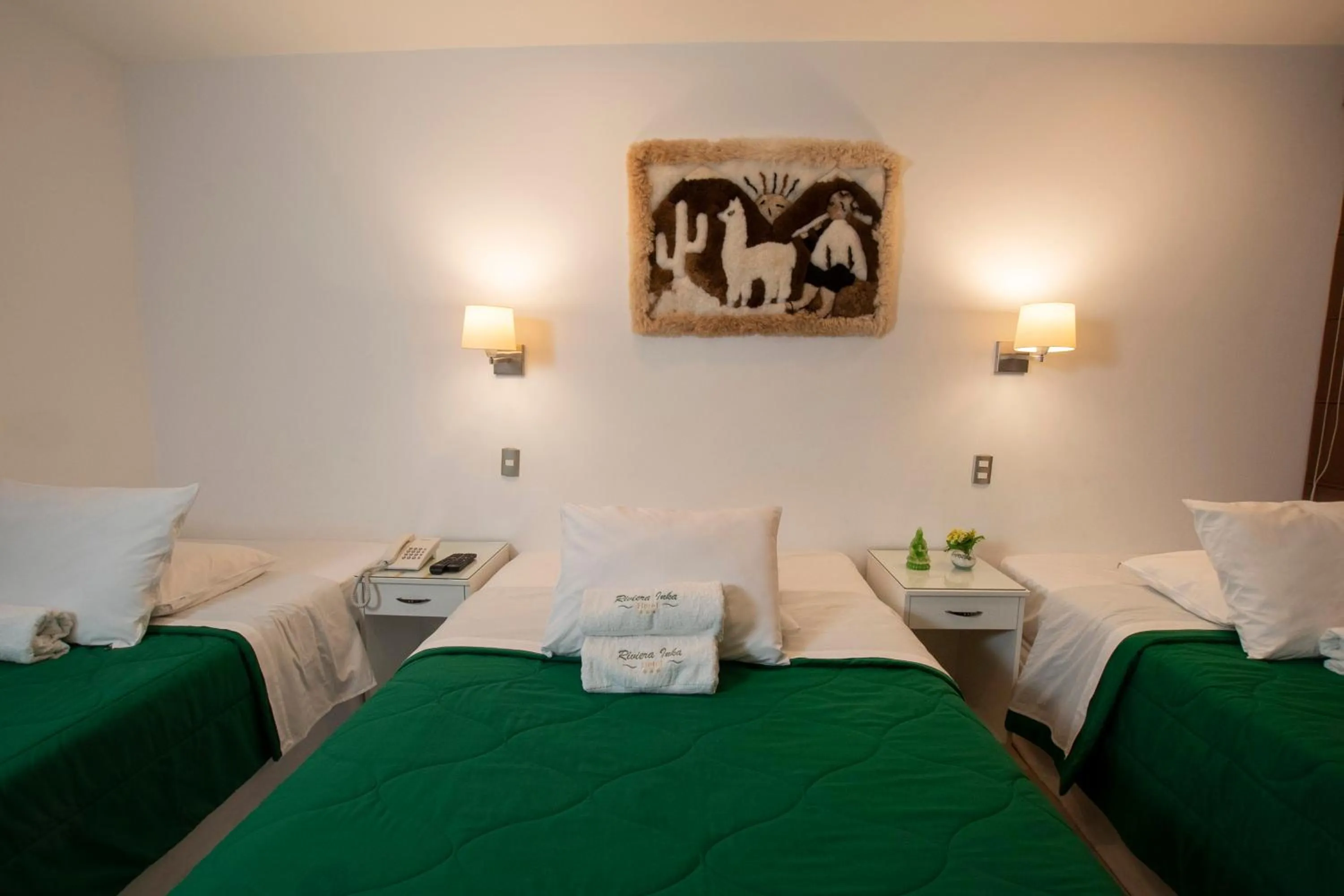 Bathroom, Bed in Hotel Riviera Inka Paracas