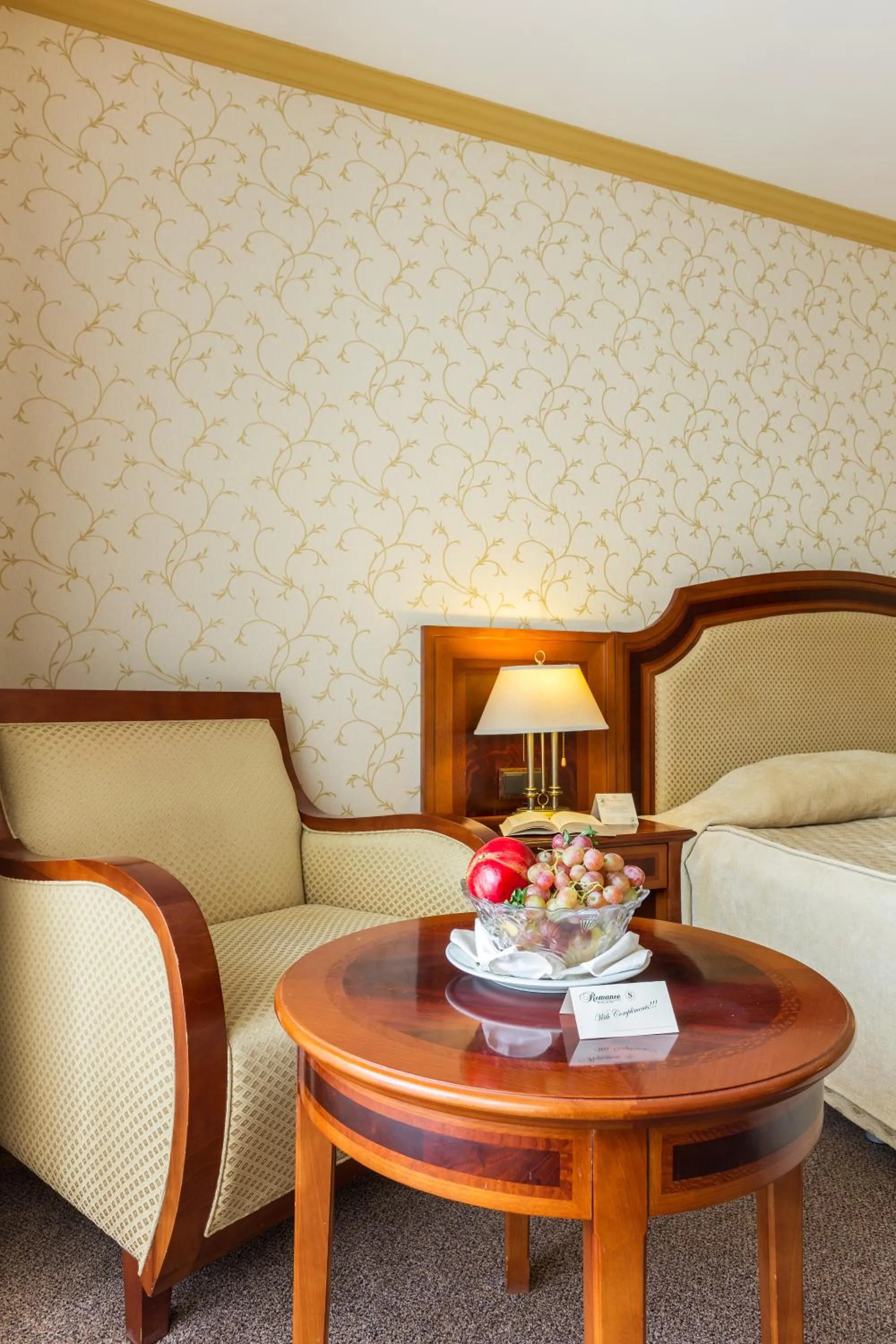 Romance Hotel and Family Suites