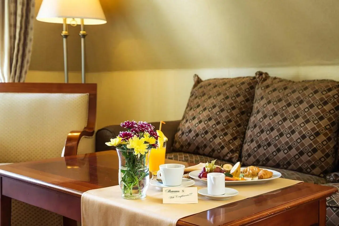 One-Bedroom Suite with Balcony in Romance Hotel and Family Suites One-Bedroom Suite with Balcony in Romance Hotel and Family Suites