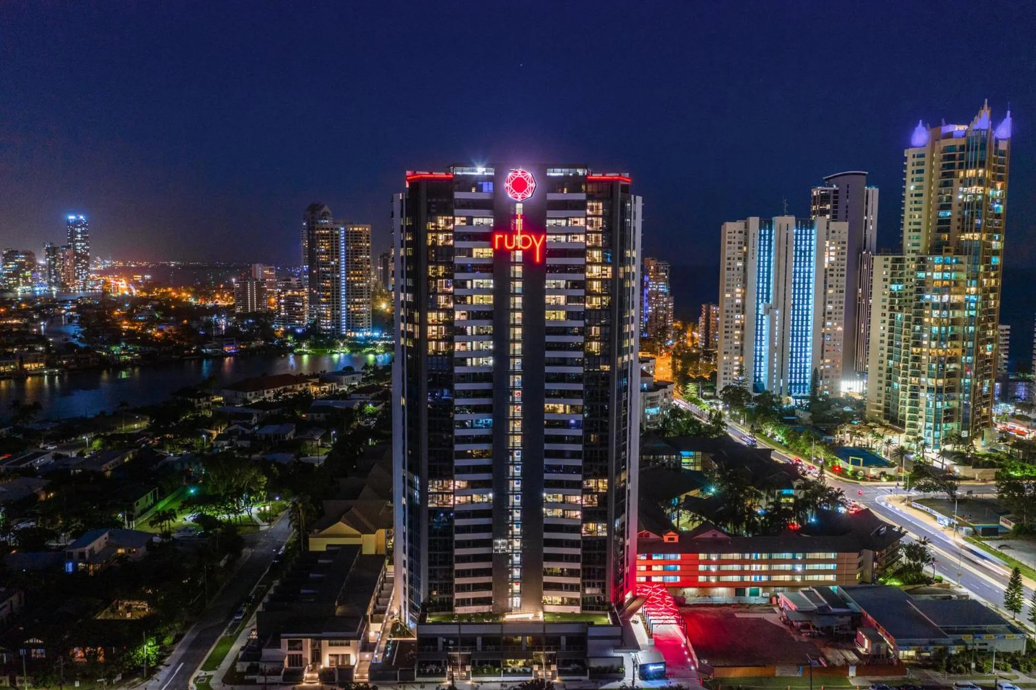 Property building in Ruby Gold Coast by CLLIX