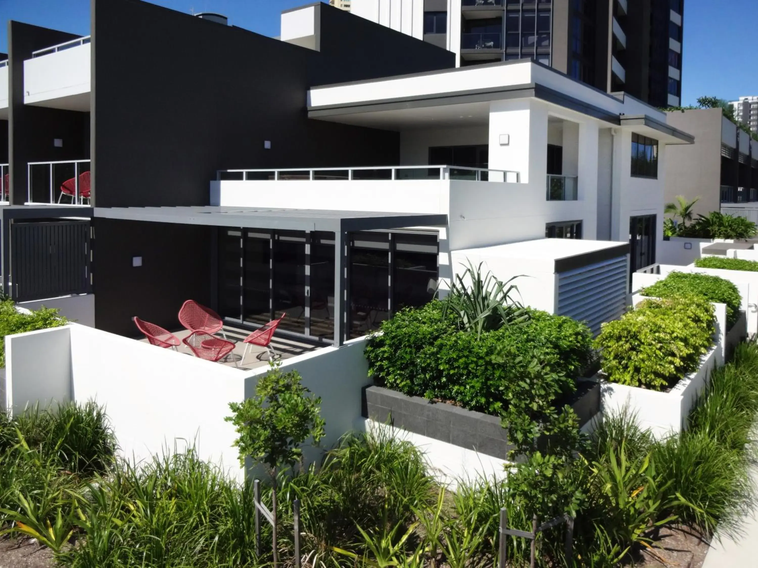 Property building in Ruby Gold Coast by CLLIX Property building in Ruby Gold Coast by CLLIX